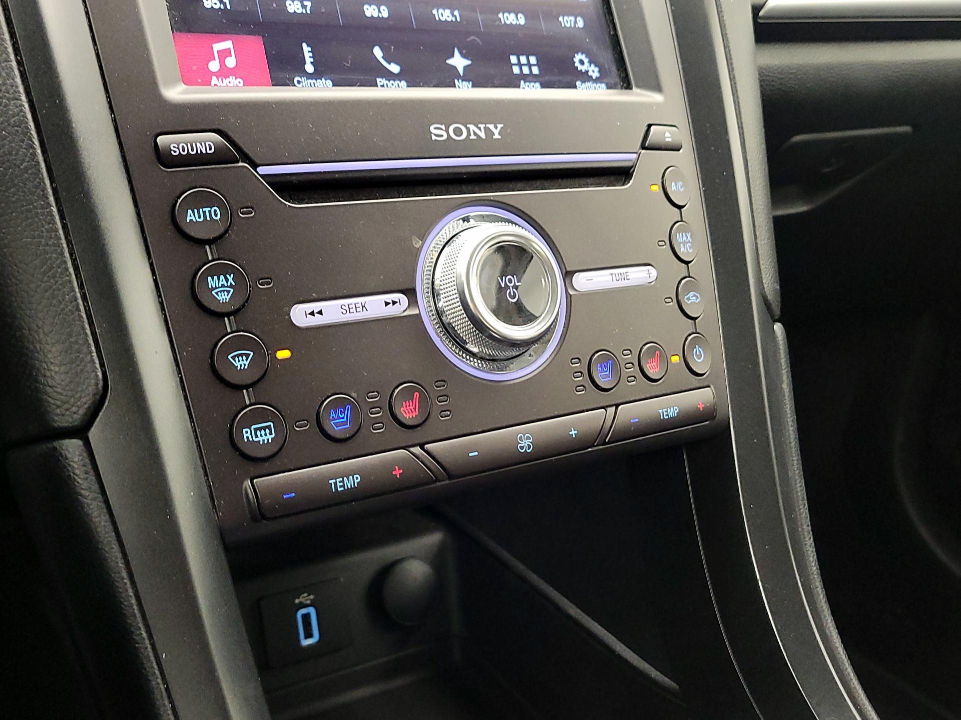 Thumbnail: 2017 Ford Fusion - 17