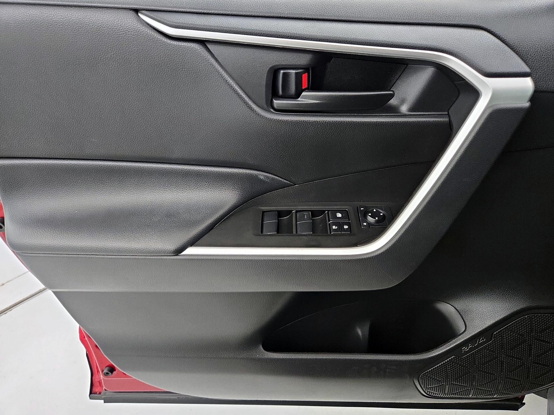 Thumbnail: 2023 Toyota RAV4 - 12