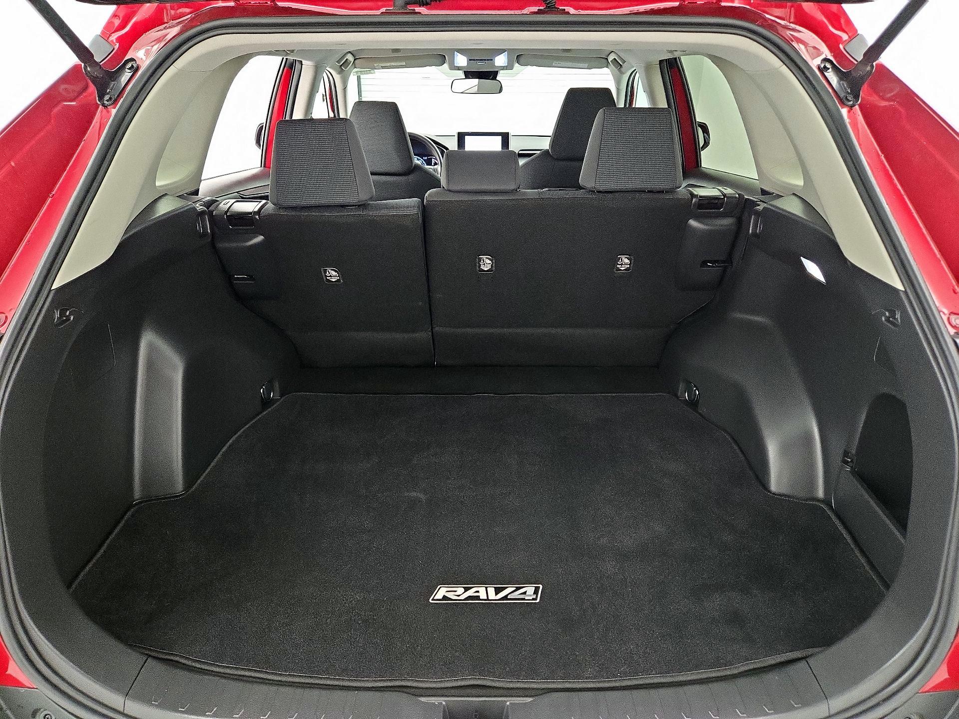 Thumbnail: 2023 Toyota RAV4 - 20