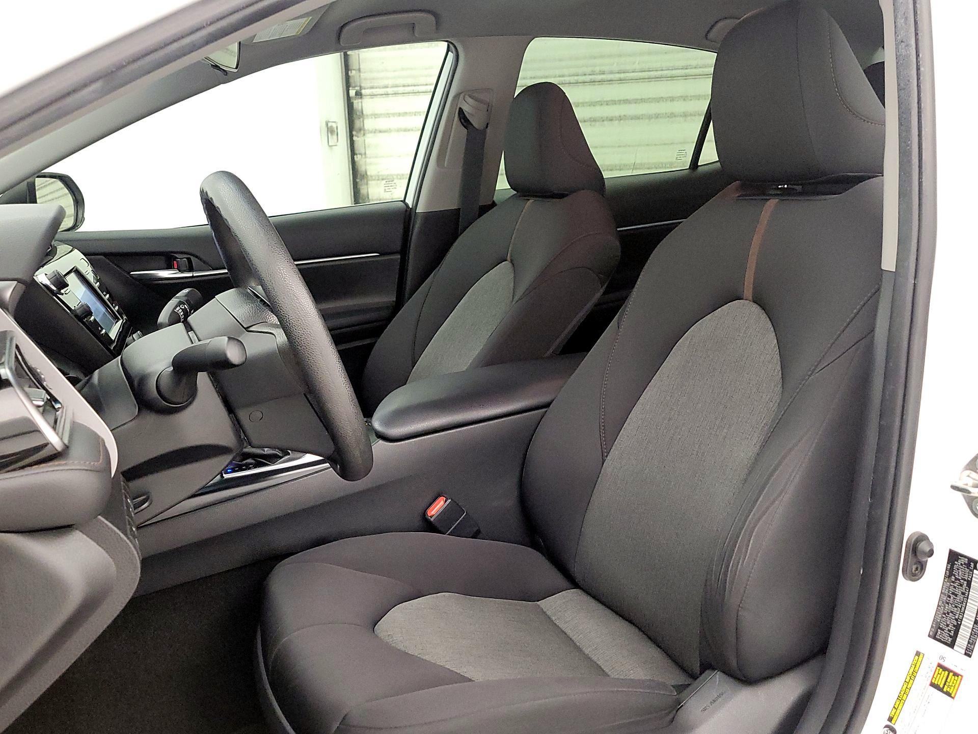 Thumbnail: 2019 Toyota Camry - 11