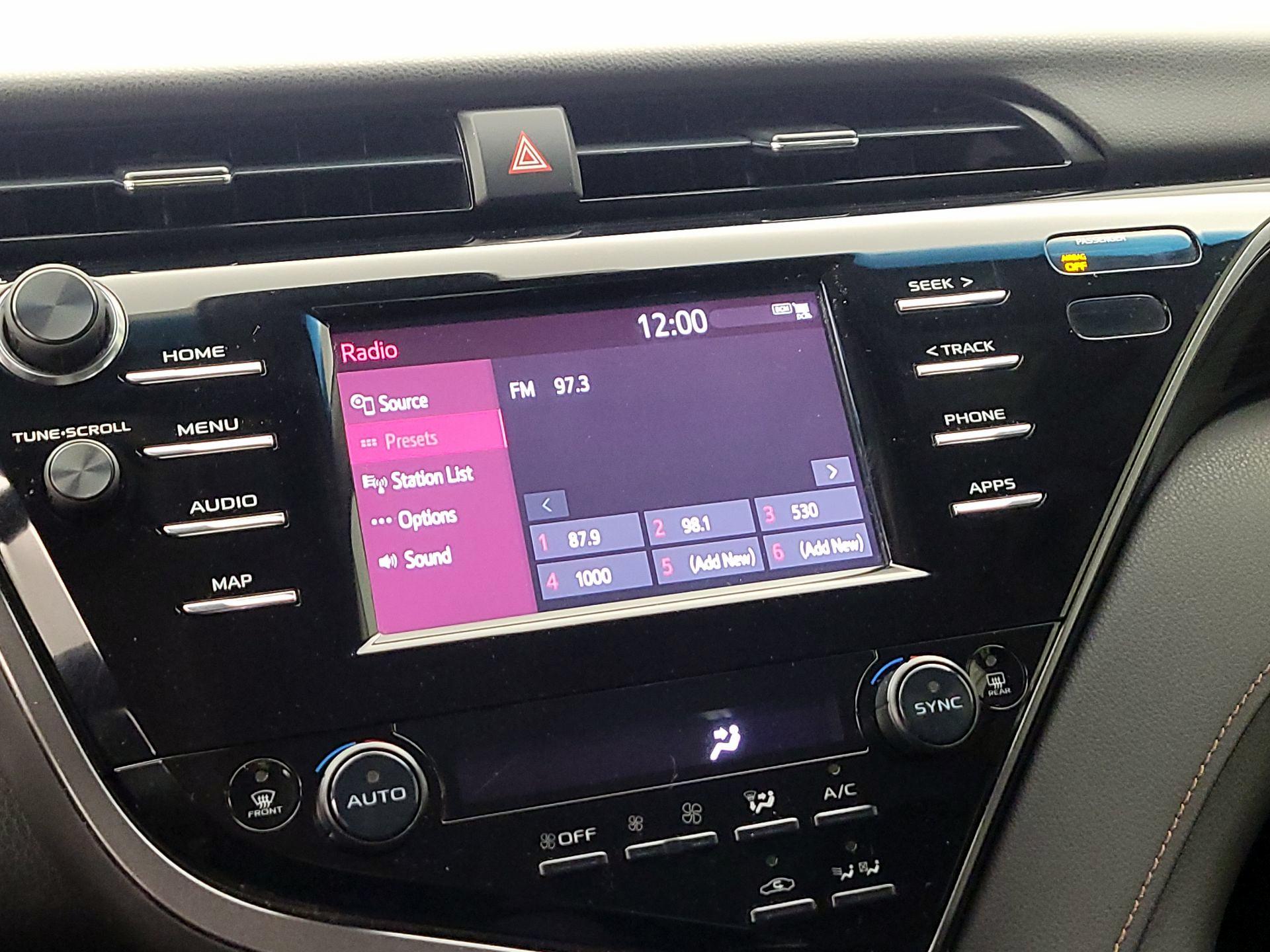 Thumbnail: 2019 Toyota Camry - 15