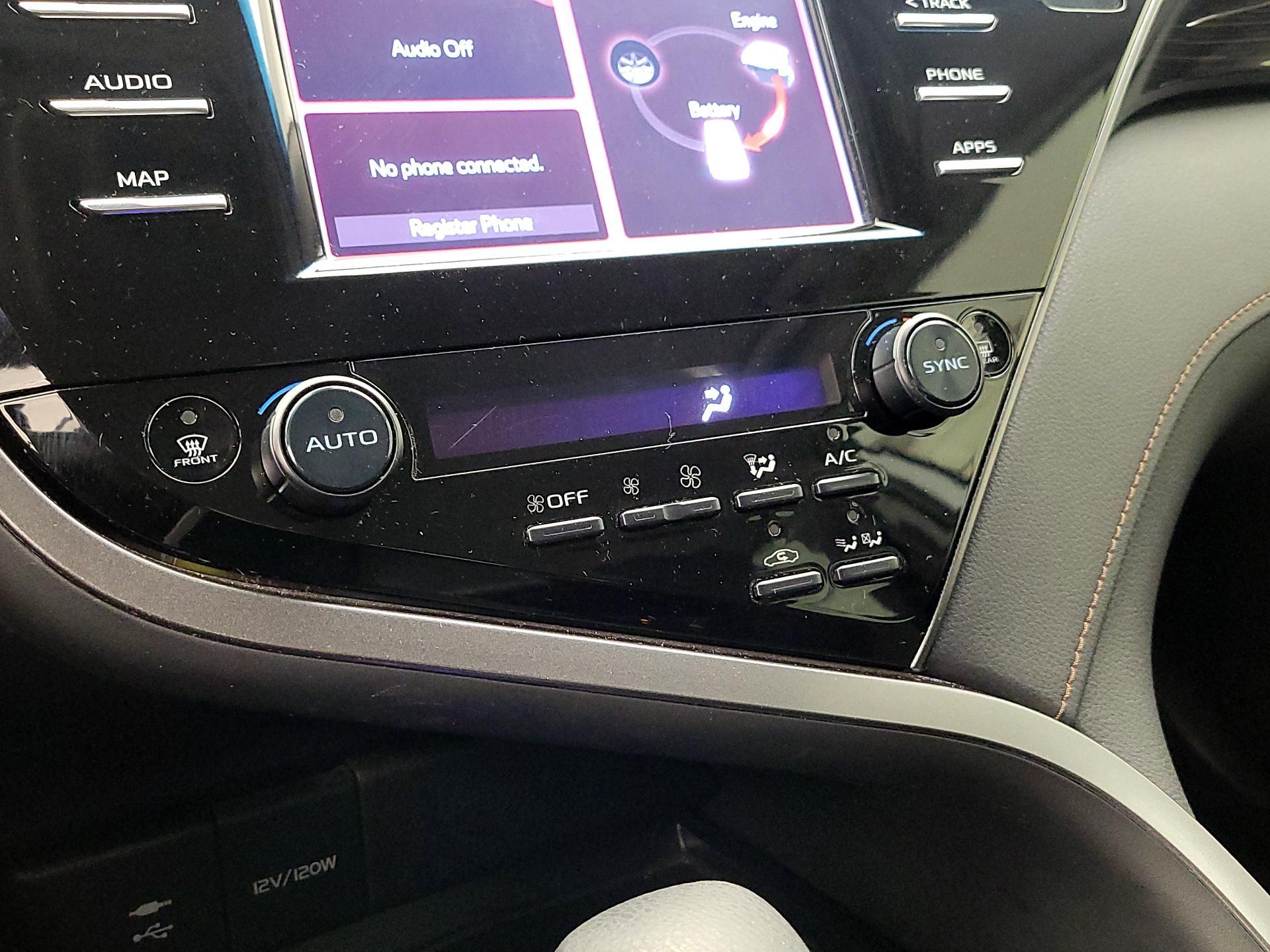 Thumbnail: 2019 Toyota Camry - 16