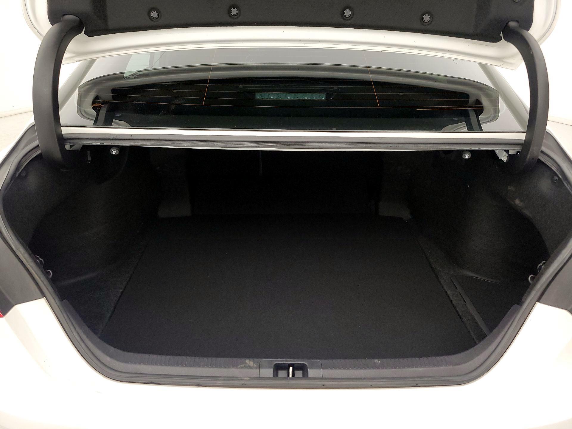 Thumbnail: 2019 Toyota Camry - 20