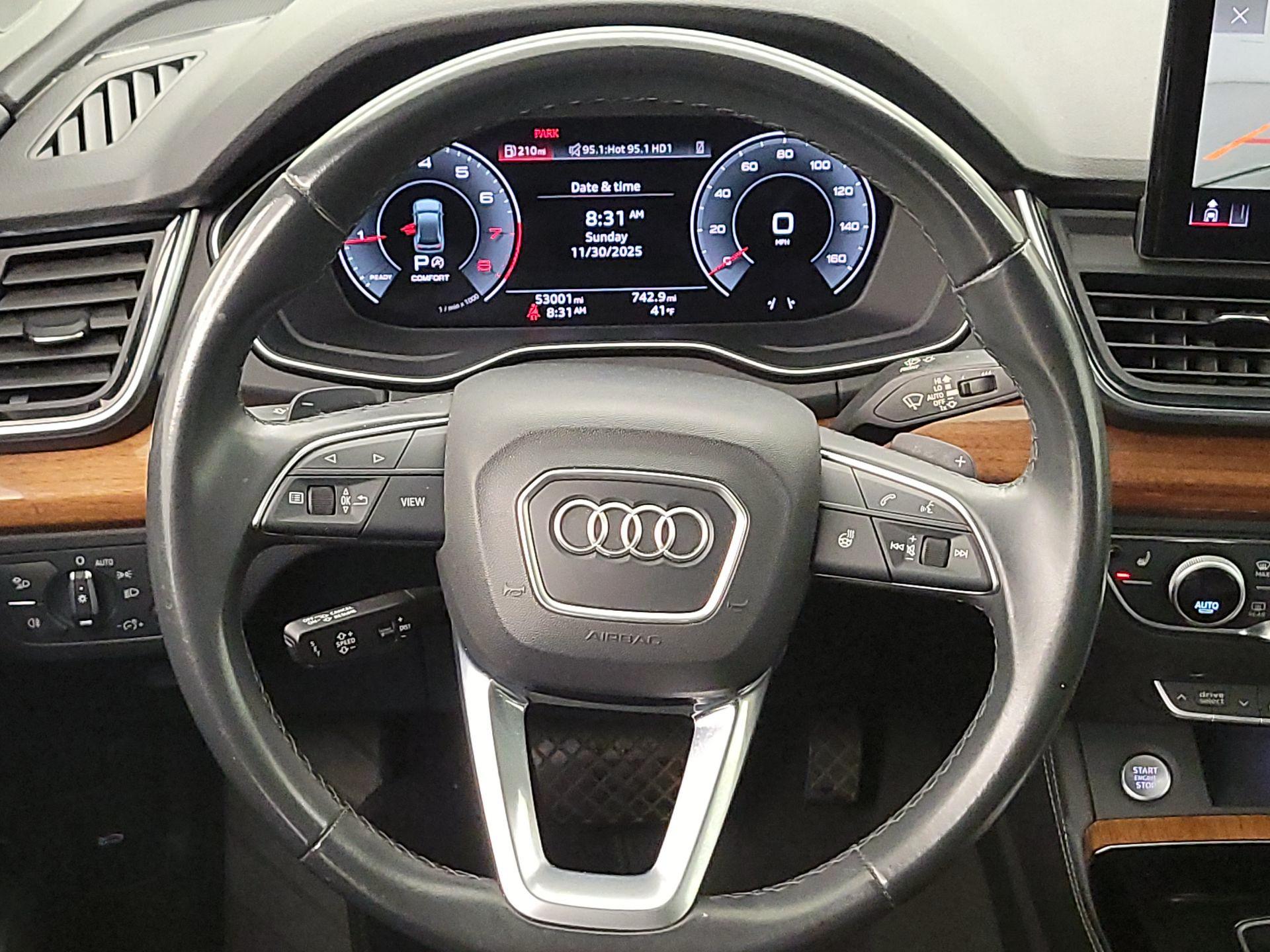 Thumbnail: 2023 Audi Q5 - 10