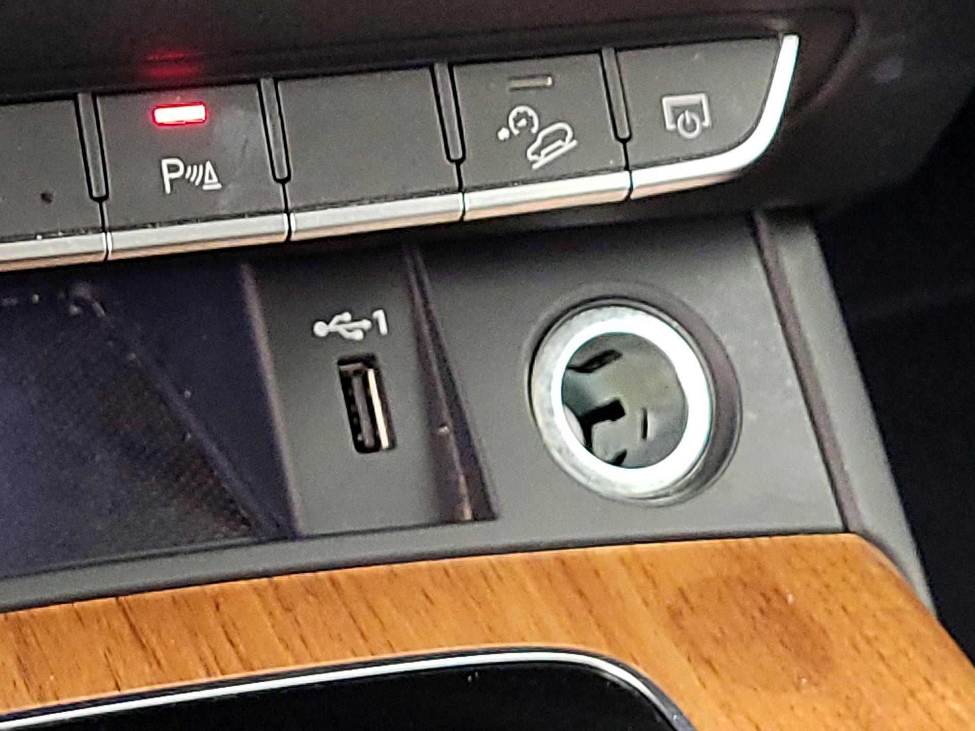 Thumbnail: 2023 Audi Q5 - 18