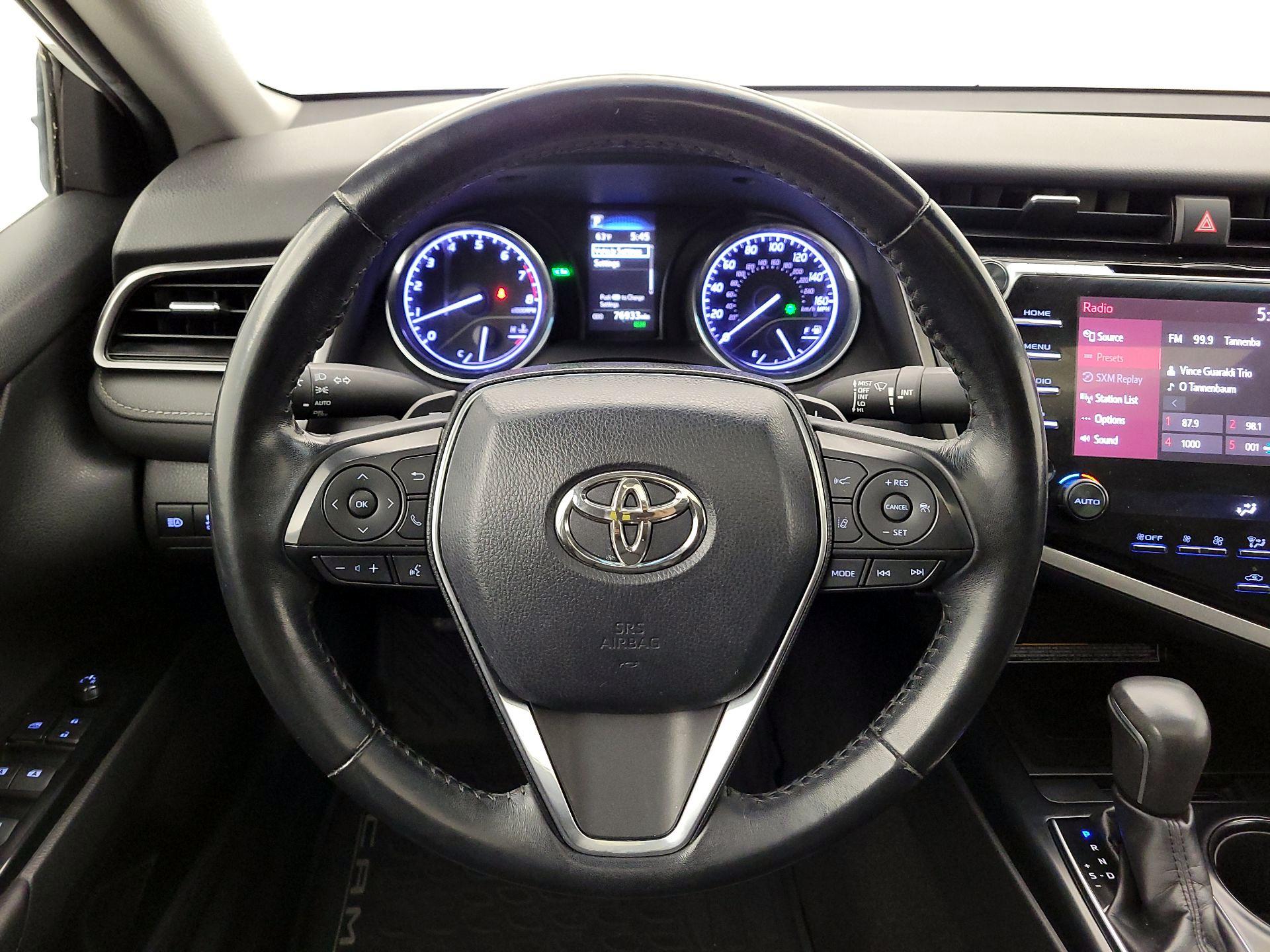 Thumbnail: 2019 Toyota Camry - 10