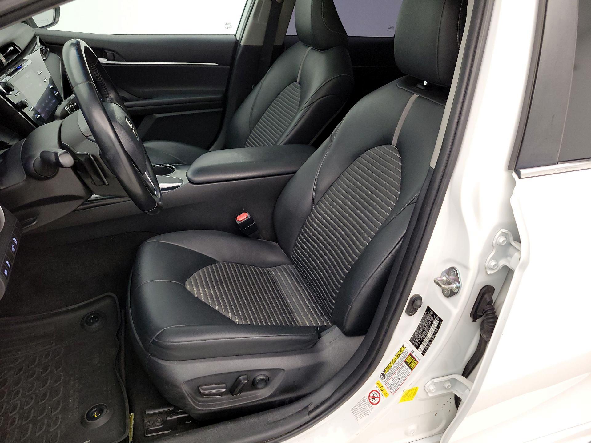 Thumbnail: 2019 Toyota Camry - 11