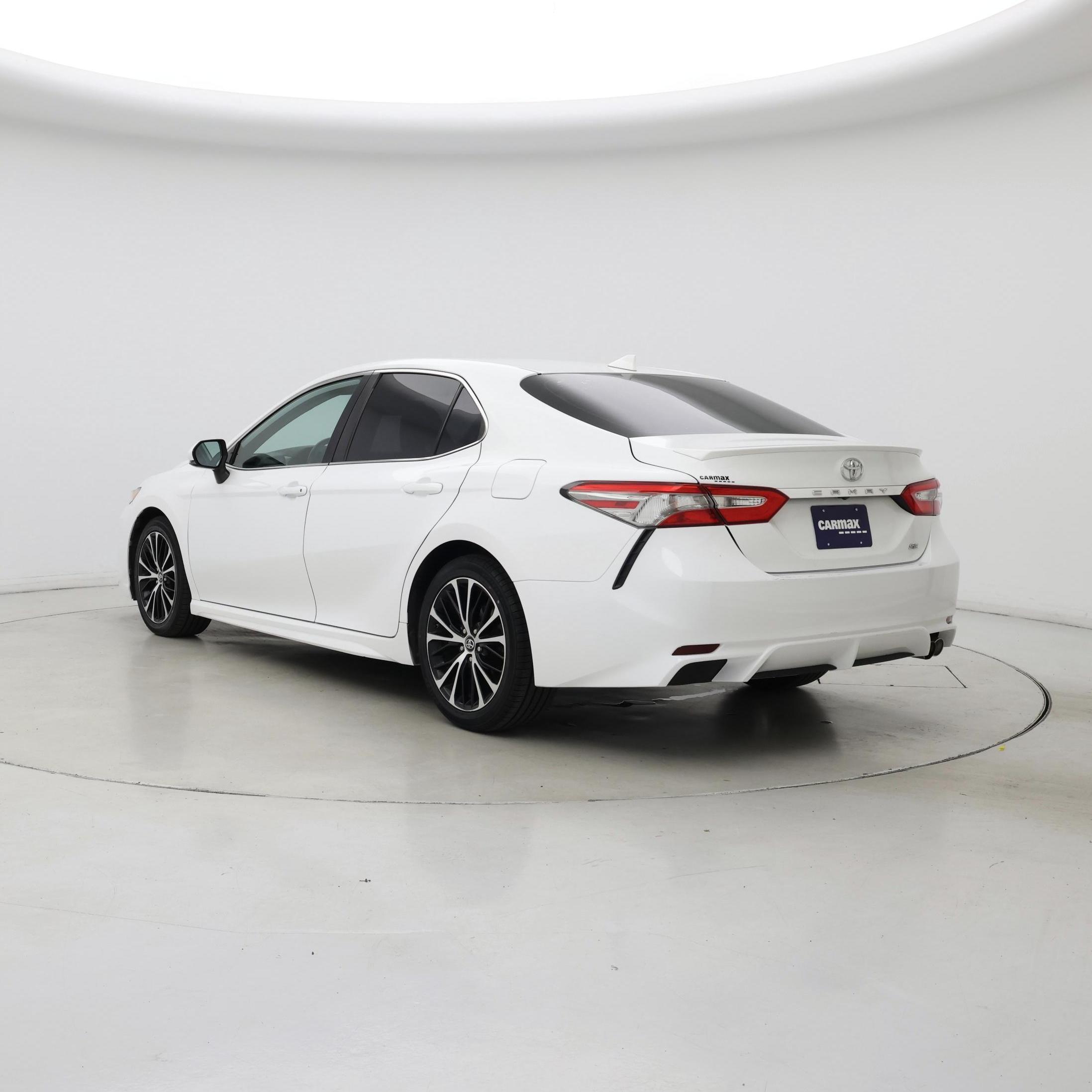 Thumbnail: 2019 Toyota Camry - 2