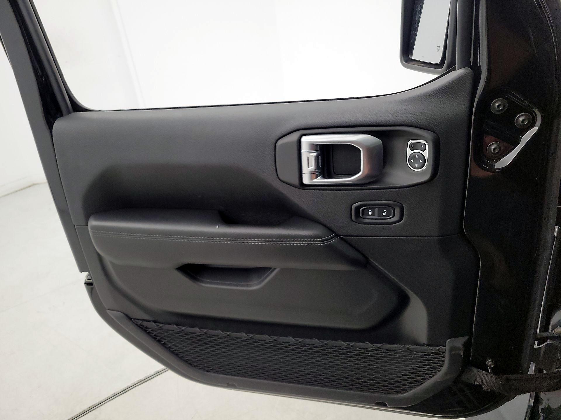 Thumbnail: 2022 Jeep Gladiator - 12