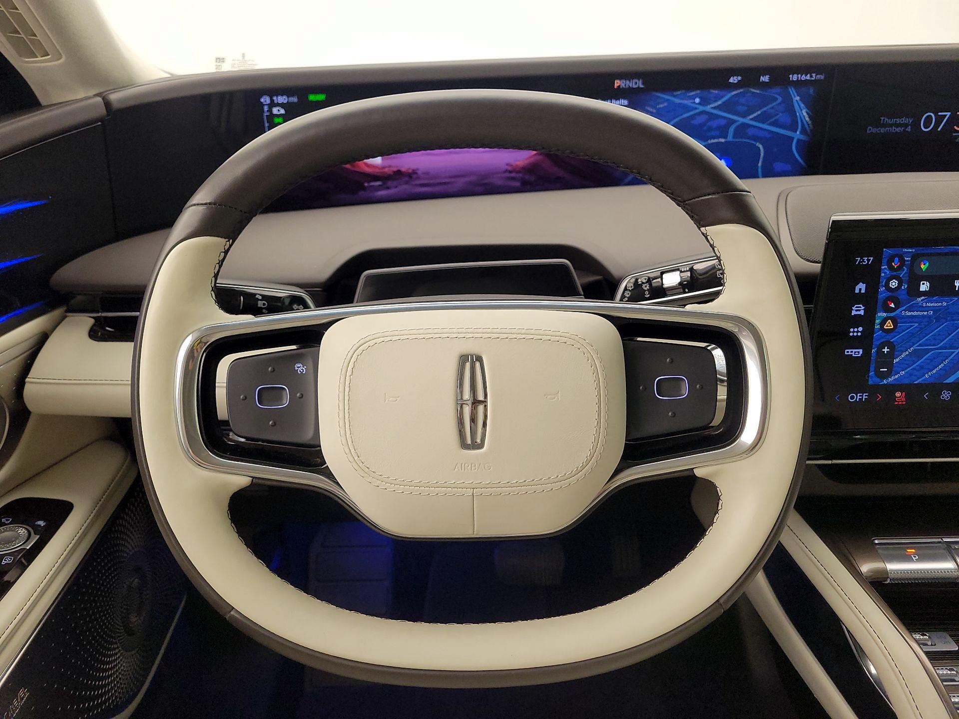 Thumbnail: 2024 Lincoln Nautilus - 10