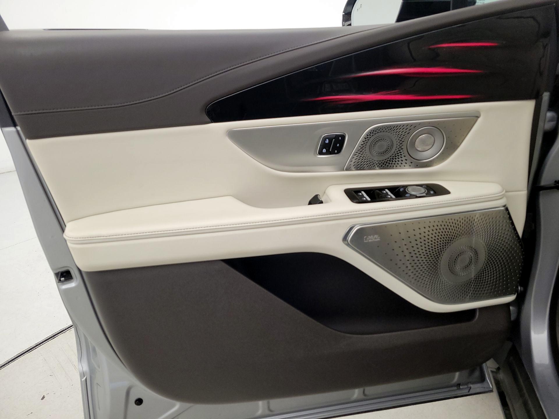 Thumbnail: 2024 Lincoln Nautilus - 12