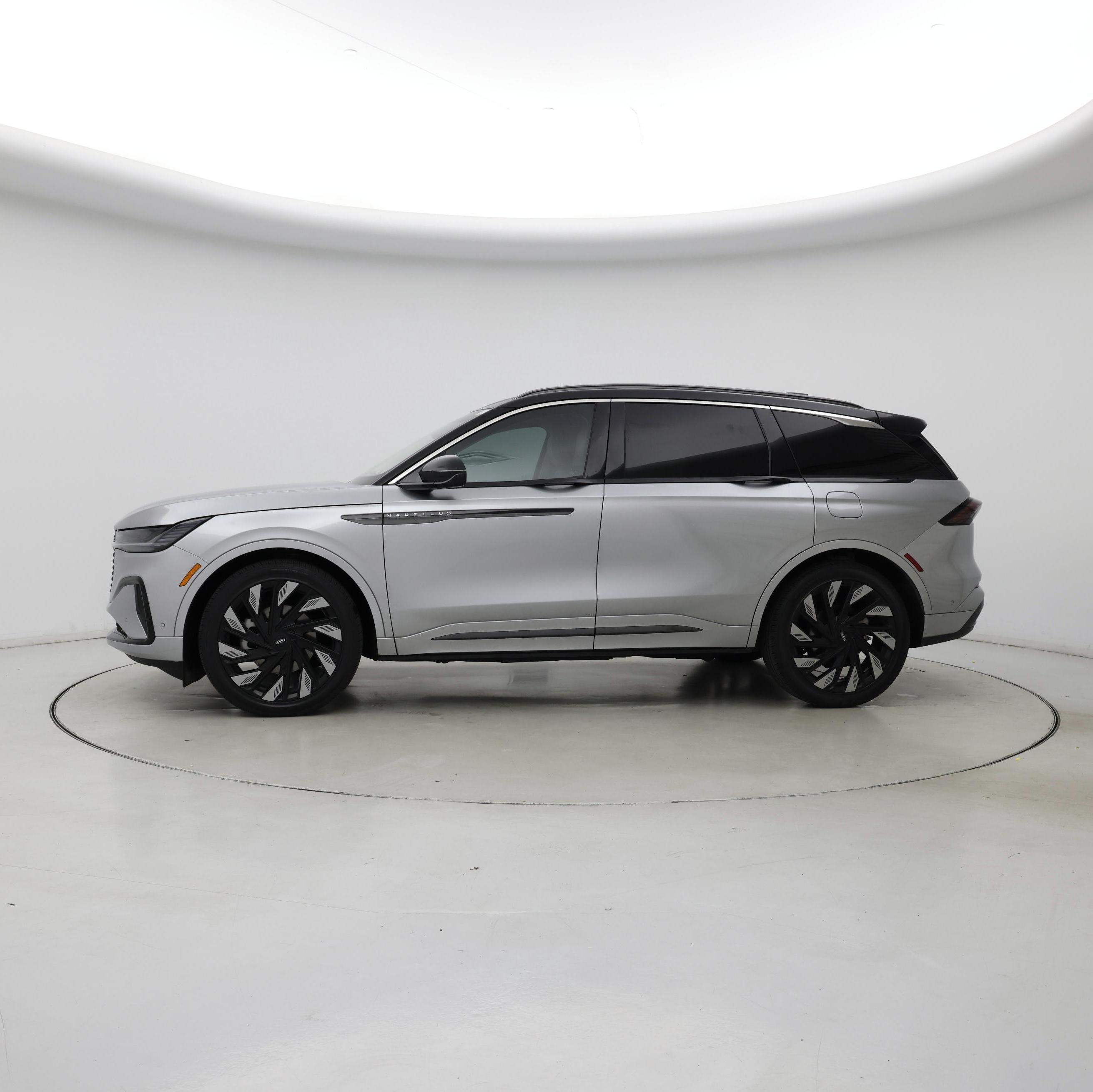 Thumbnail: 2024 Lincoln Nautilus - 3