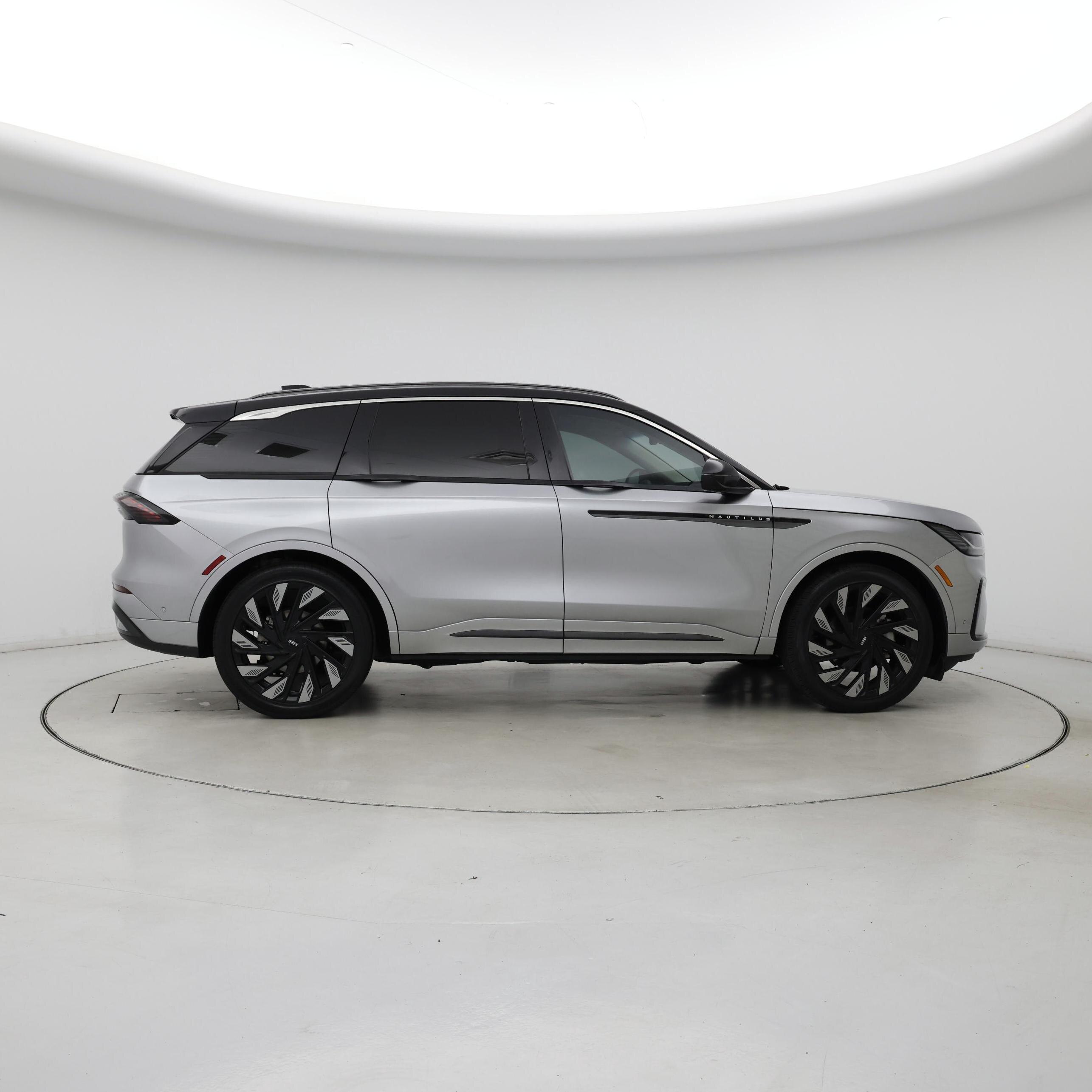 Thumbnail: 2024 Lincoln Nautilus - 7