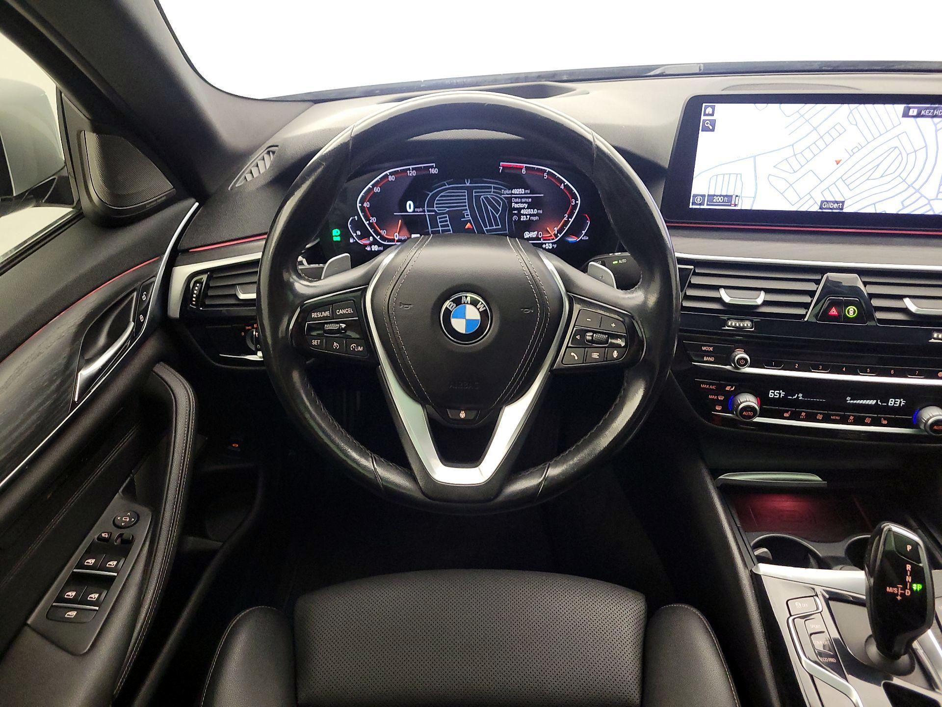 Thumbnail: 2021 BMW 5 Series - 10