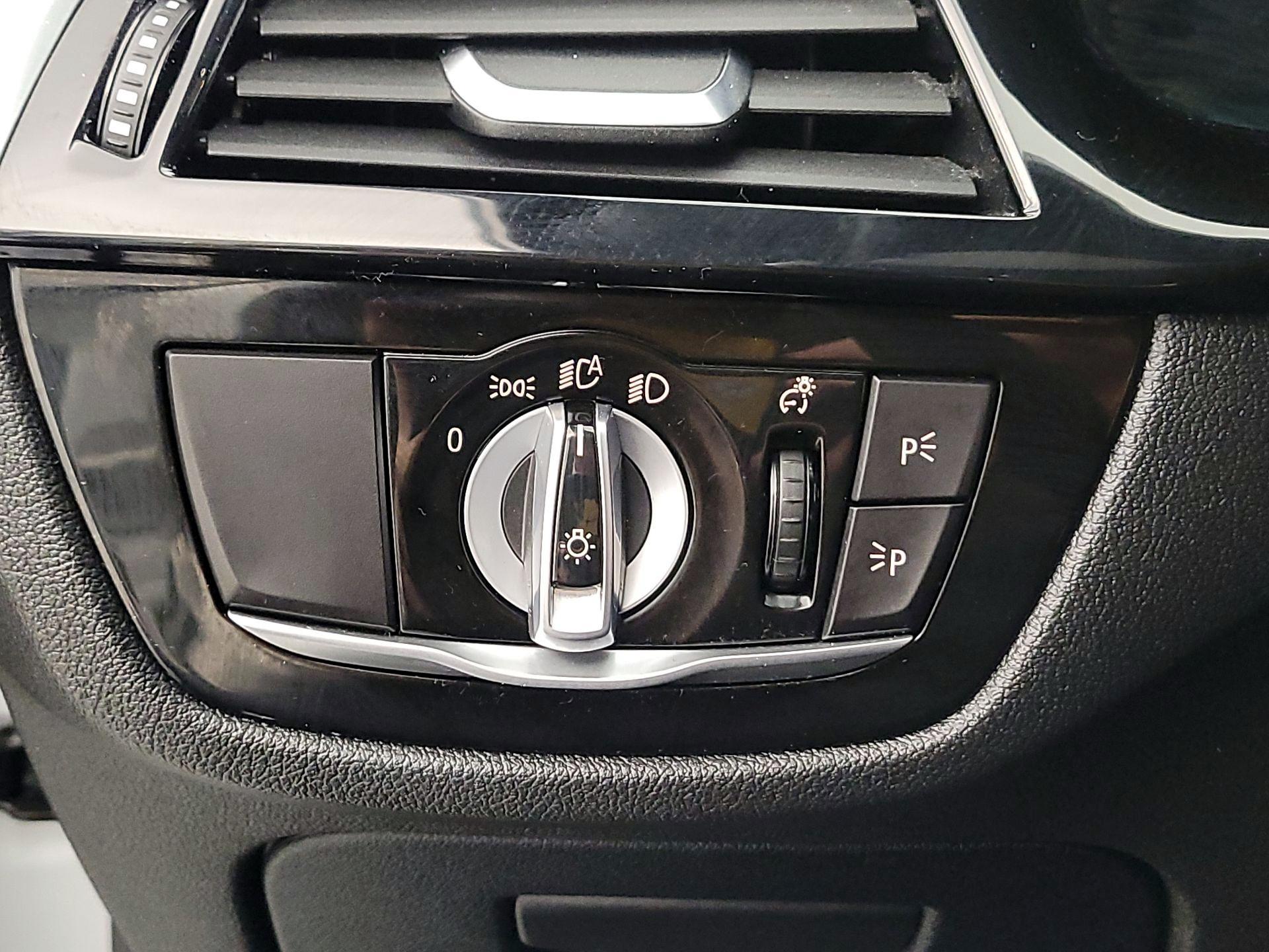 Thumbnail: 2021 BMW 5 Series - 13