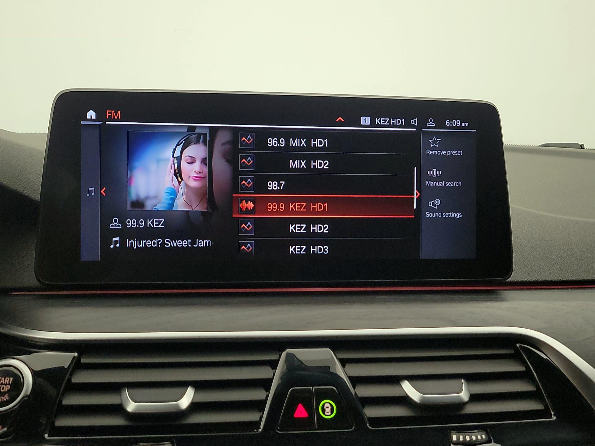 Thumbnail: 2021 BMW 5 Series - 16