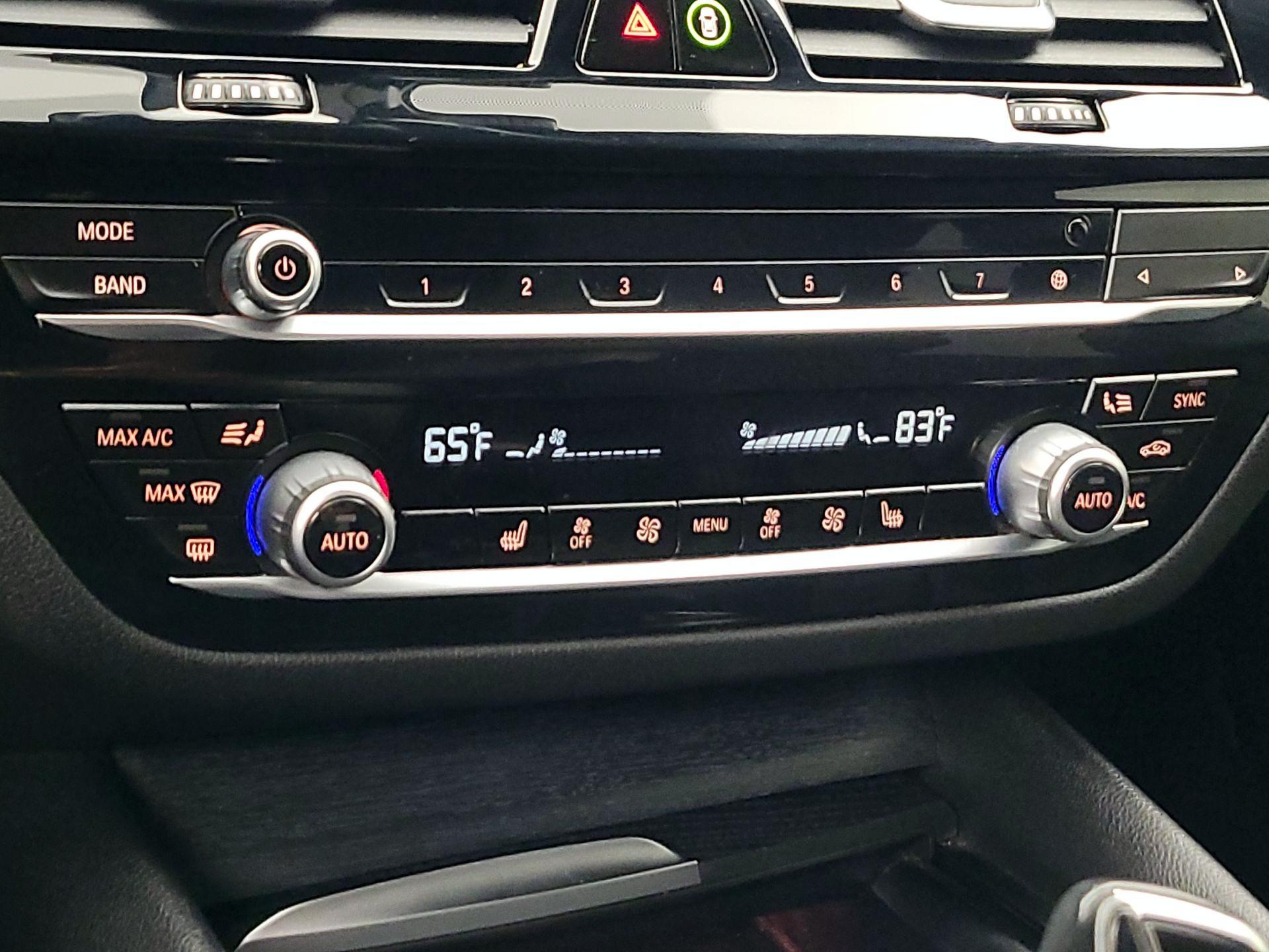 Thumbnail: 2021 BMW 5 Series - 17