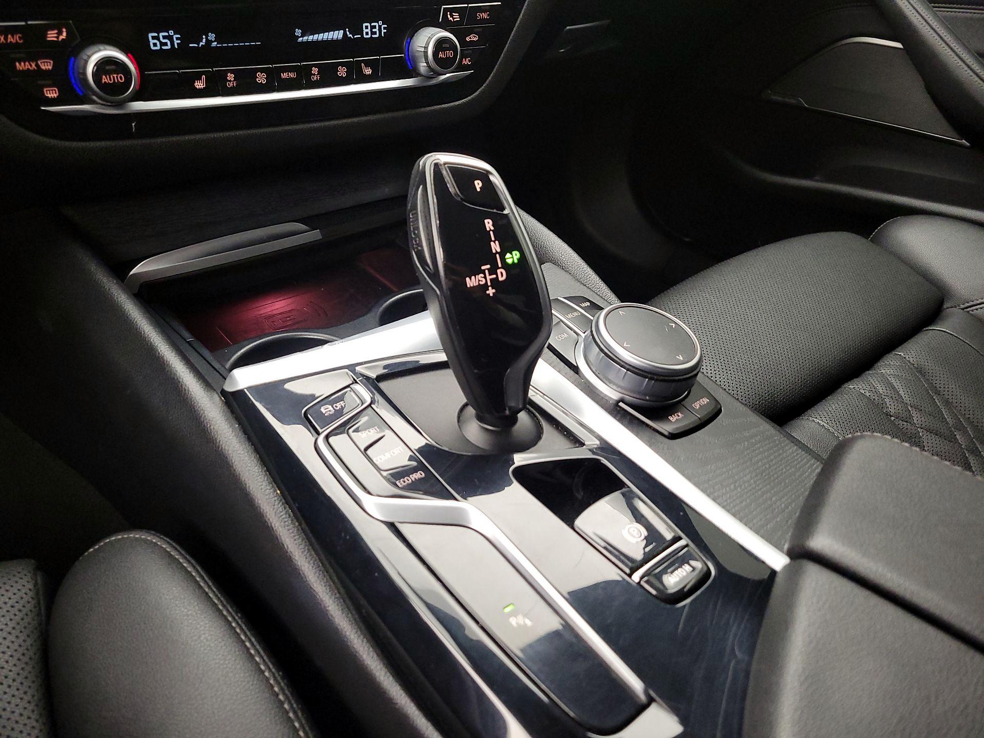 Thumbnail: 2021 BMW 5 Series - 18