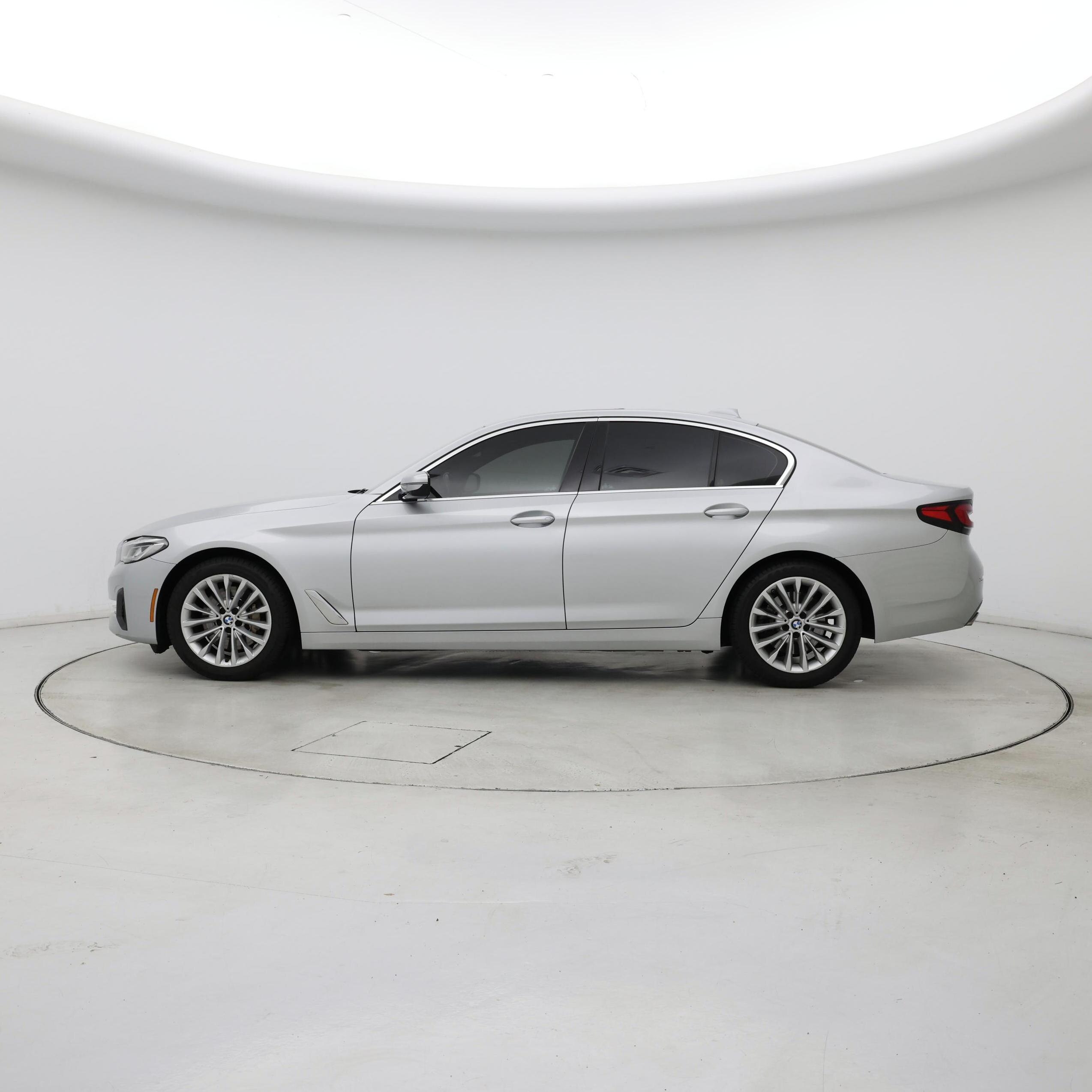 Thumbnail: 2021 BMW 5 Series - 3