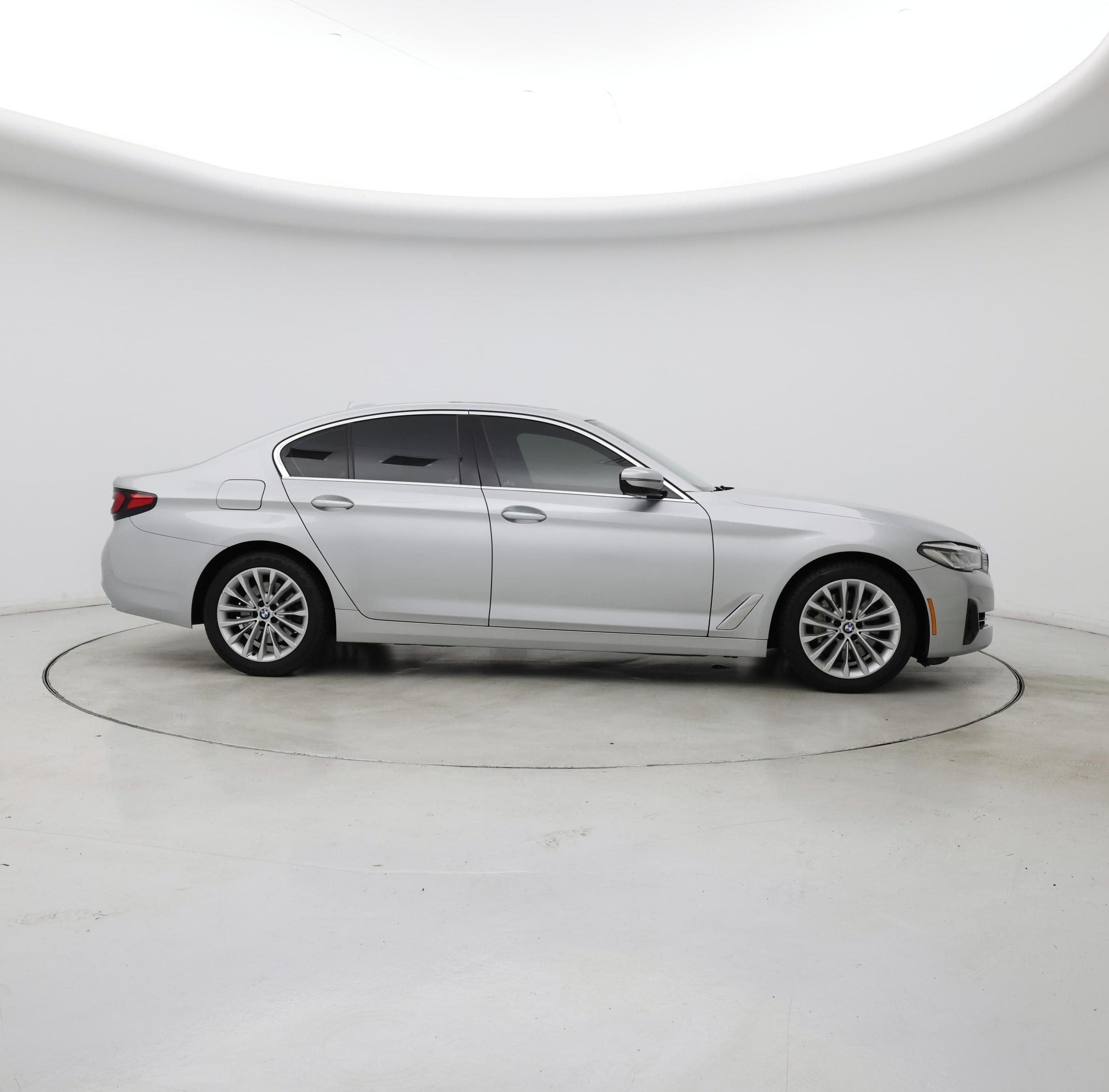 Thumbnail: 2021 BMW 5 Series - 7