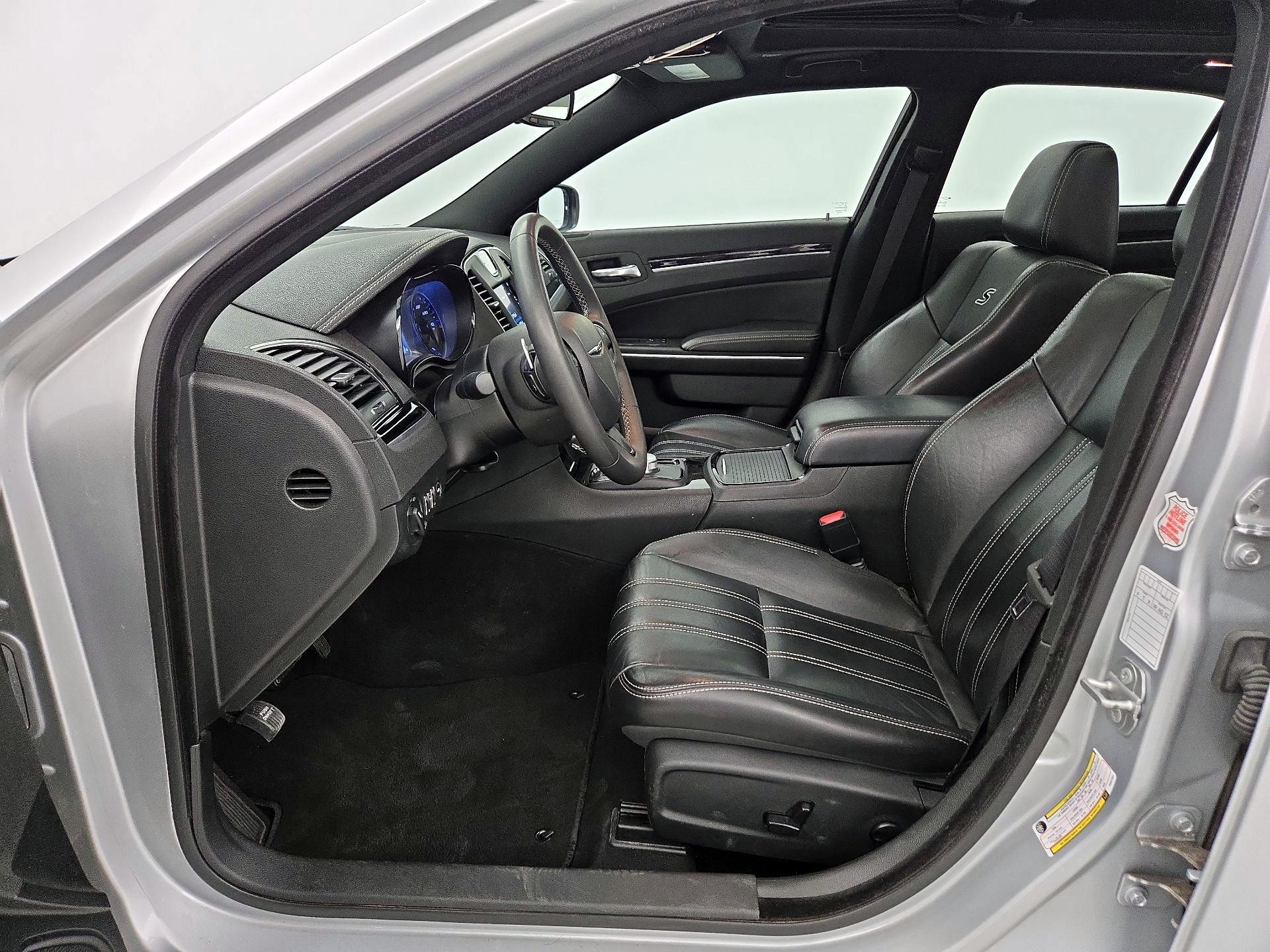 Thumbnail: 2023 Chrysler 300 - 11