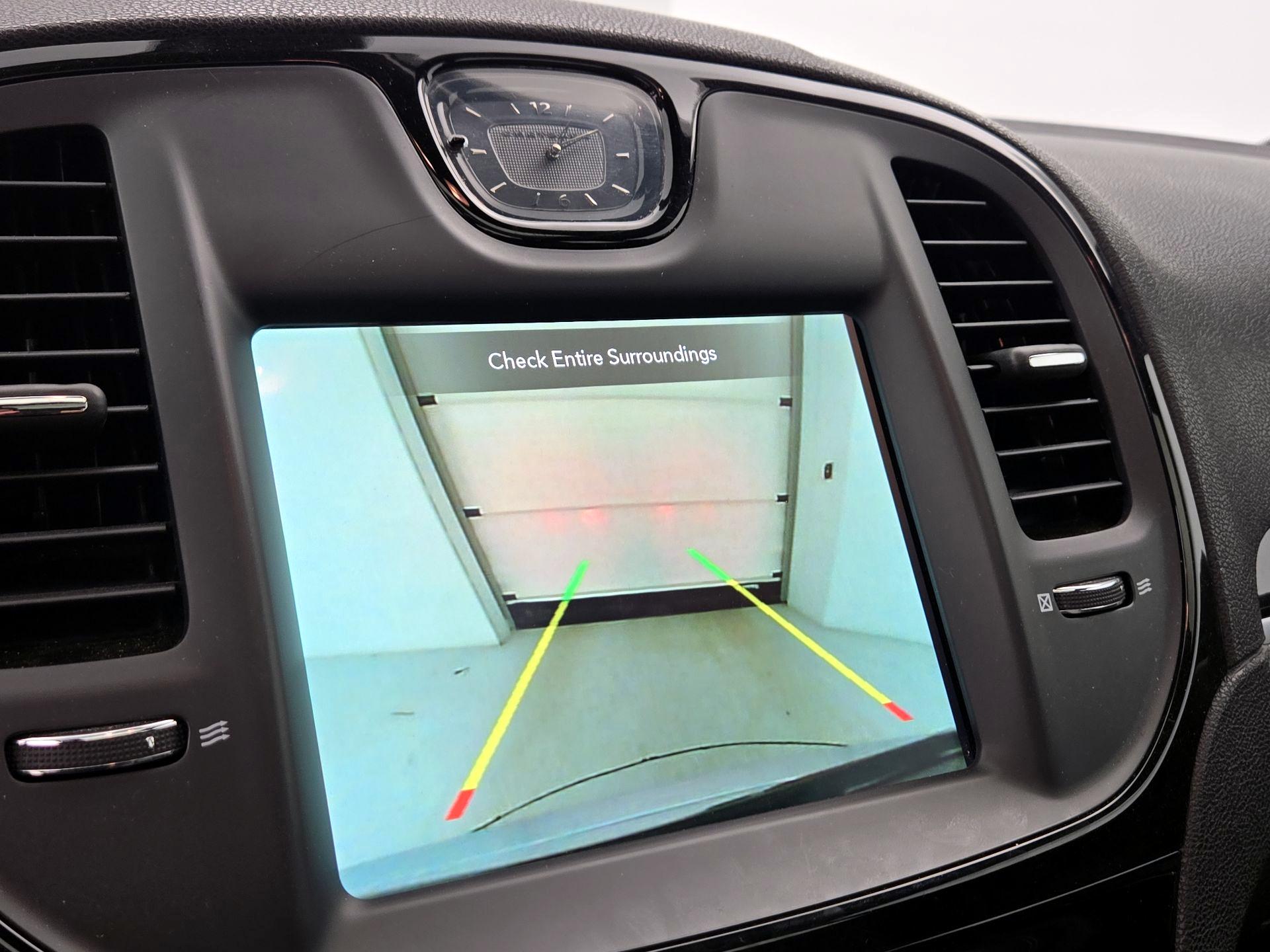 Thumbnail: 2023 Chrysler 300 - 15