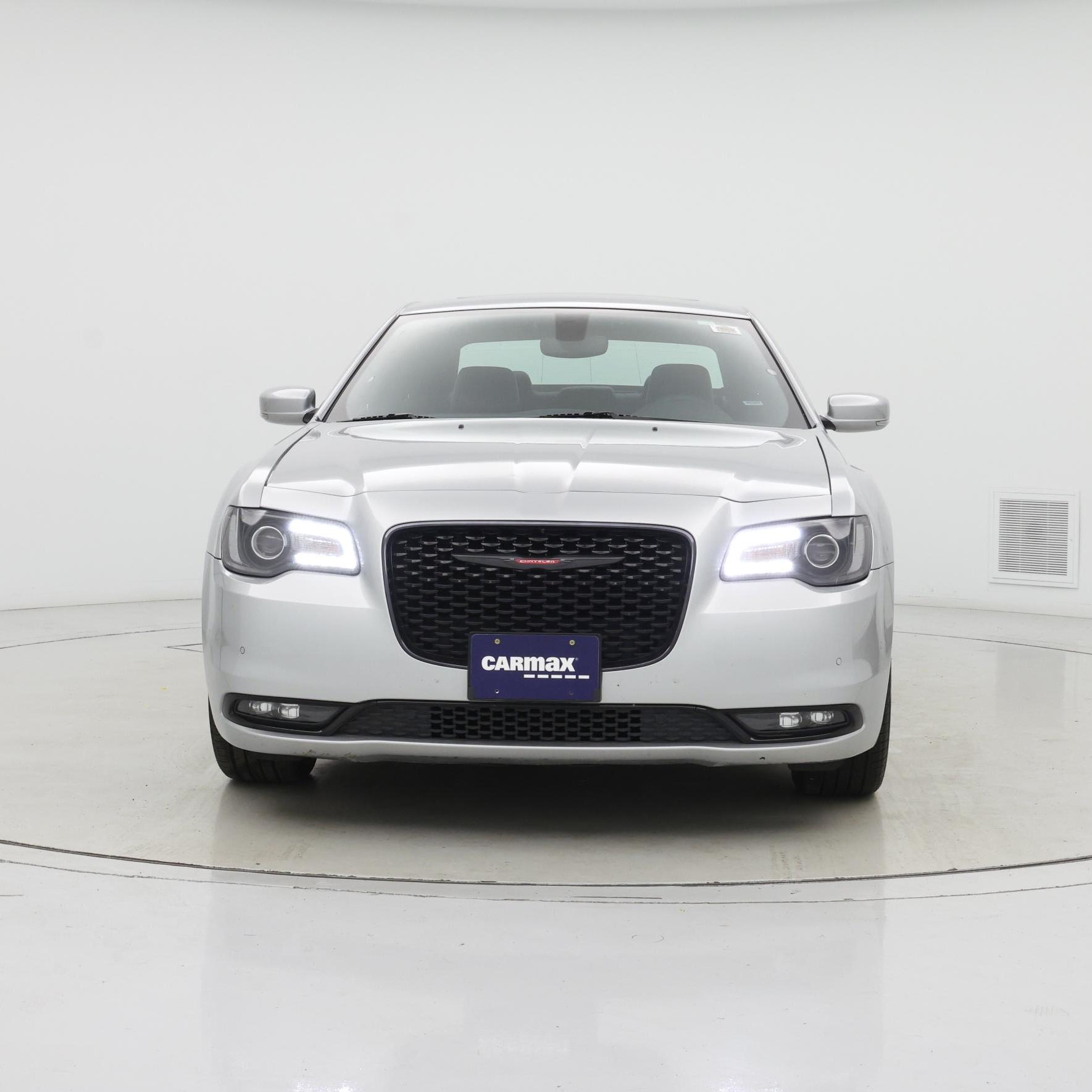 Thumbnail: 2023 Chrysler 300 - 5