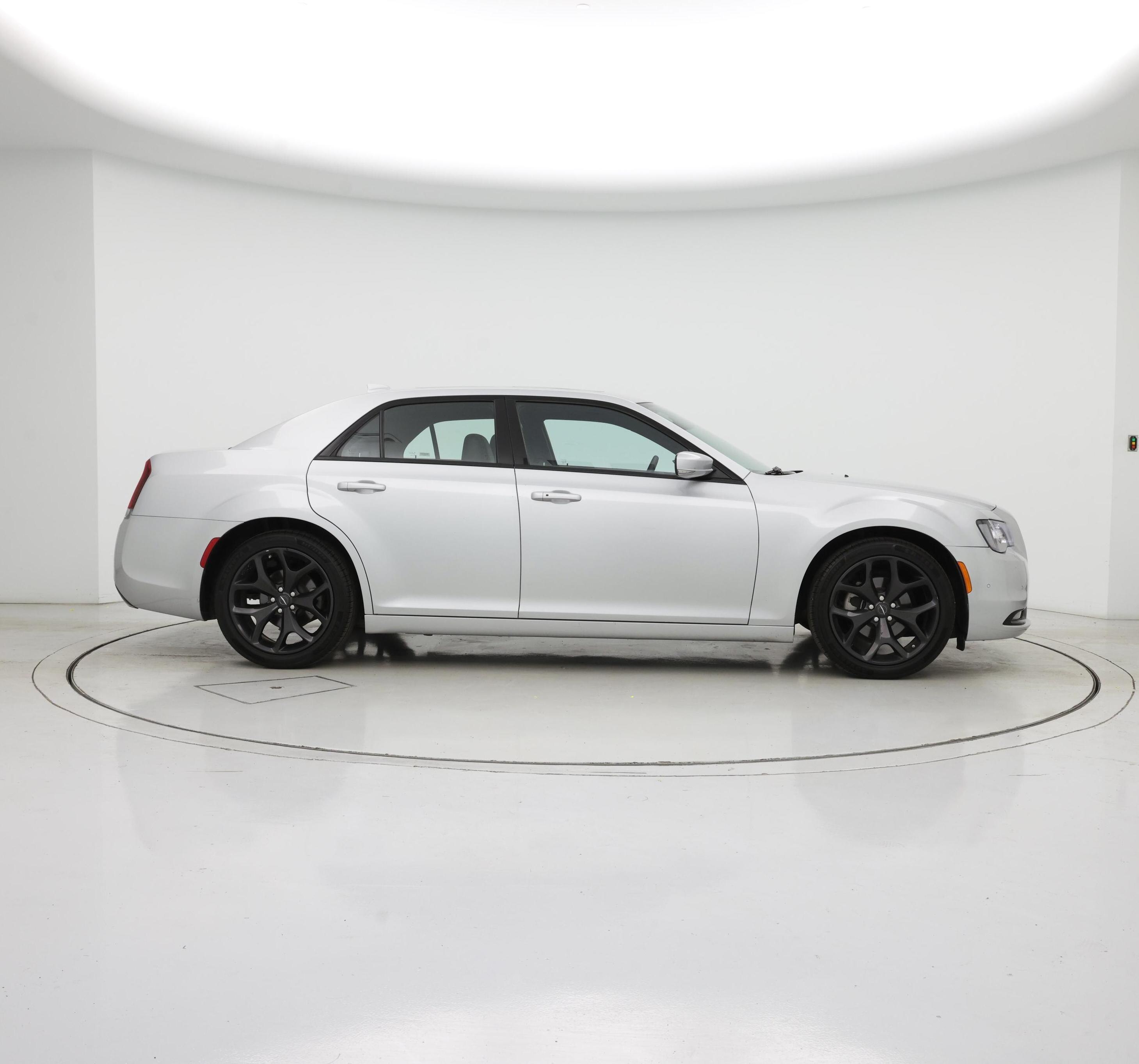 Thumbnail: 2023 Chrysler 300 - 7