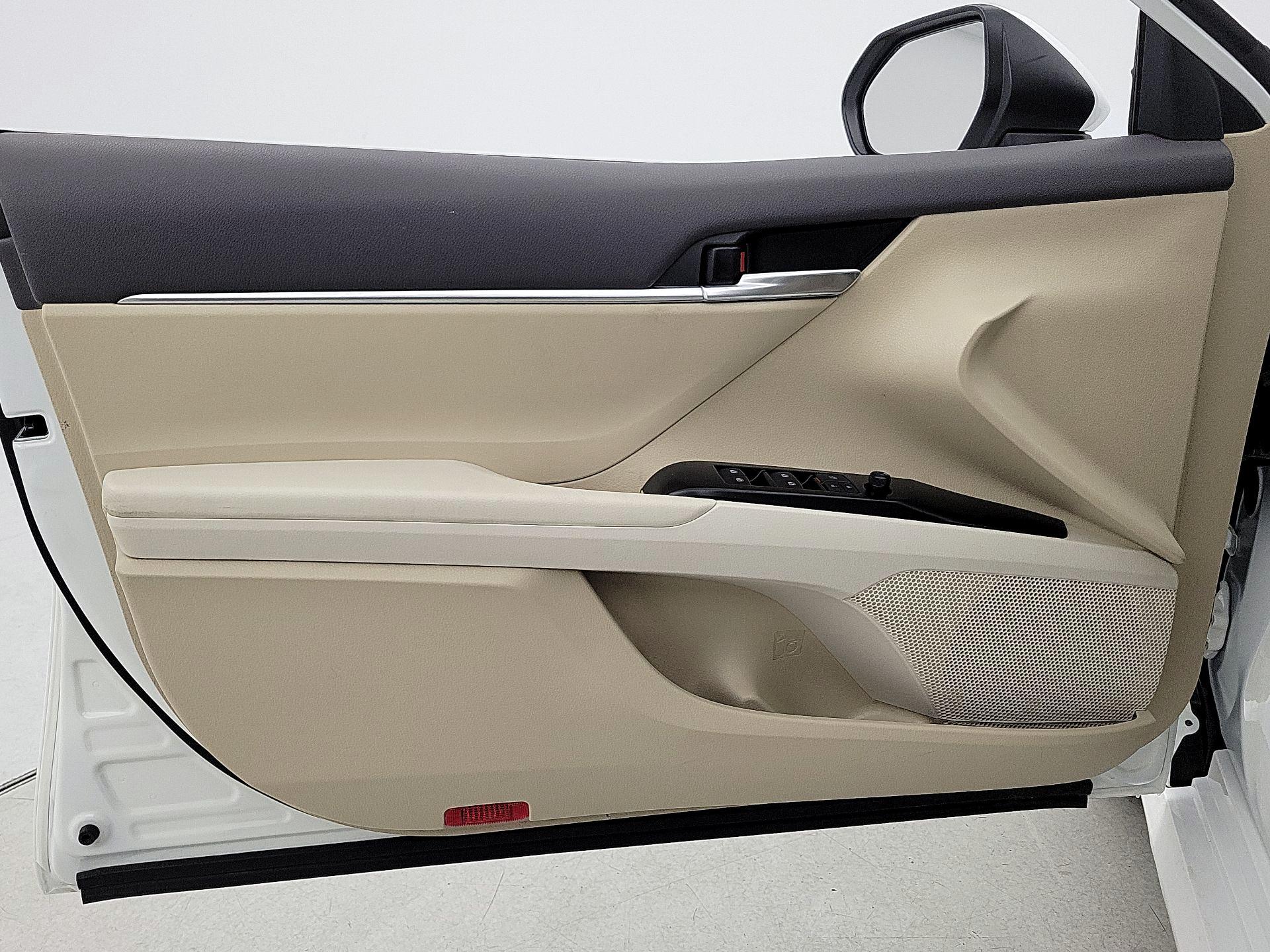 Thumbnail: 2020 Toyota Camry - 12