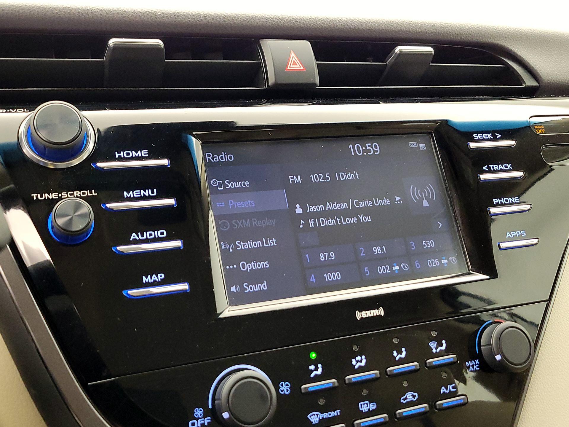 Thumbnail: 2020 Toyota Camry - 15