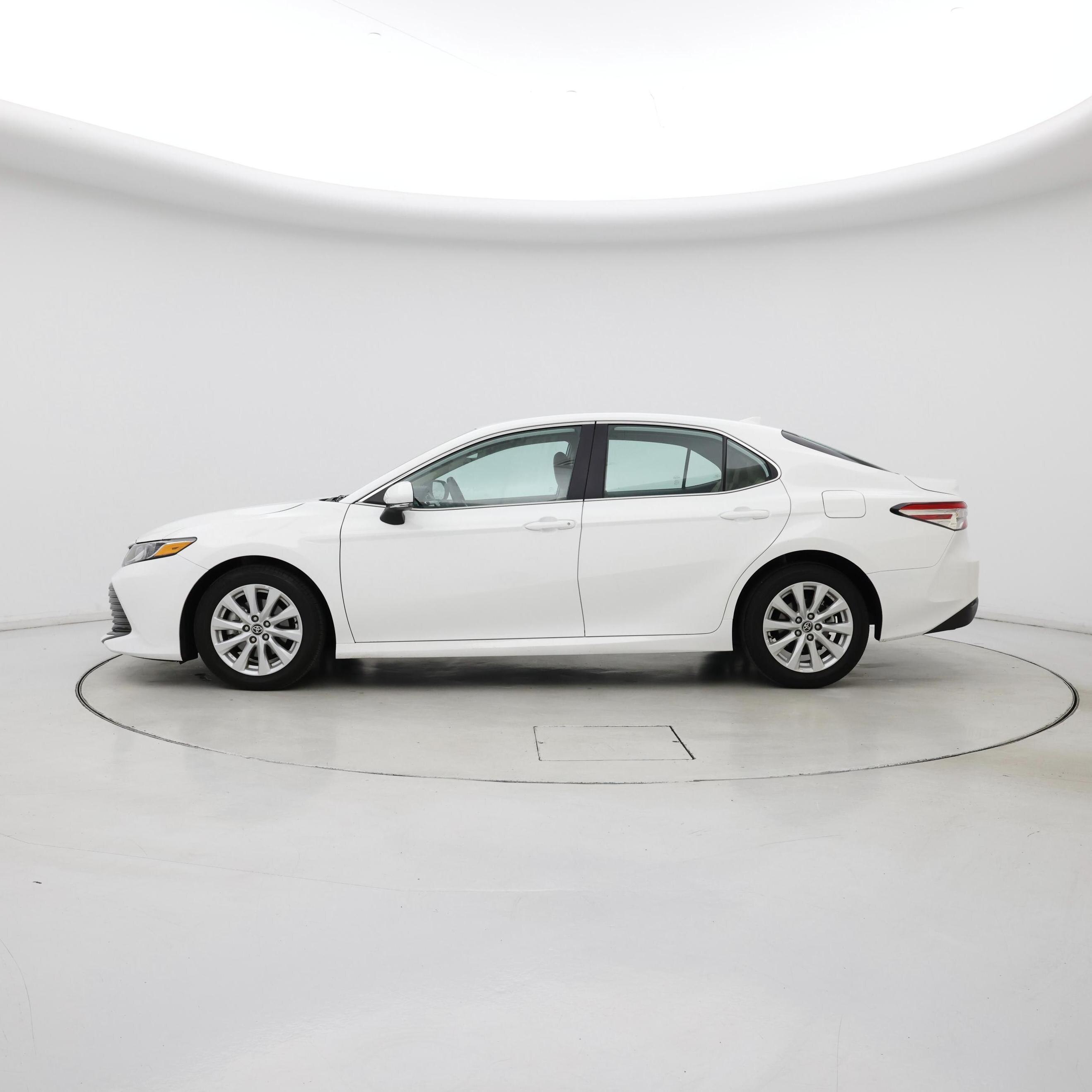 Thumbnail: 2020 Toyota Camry - 3