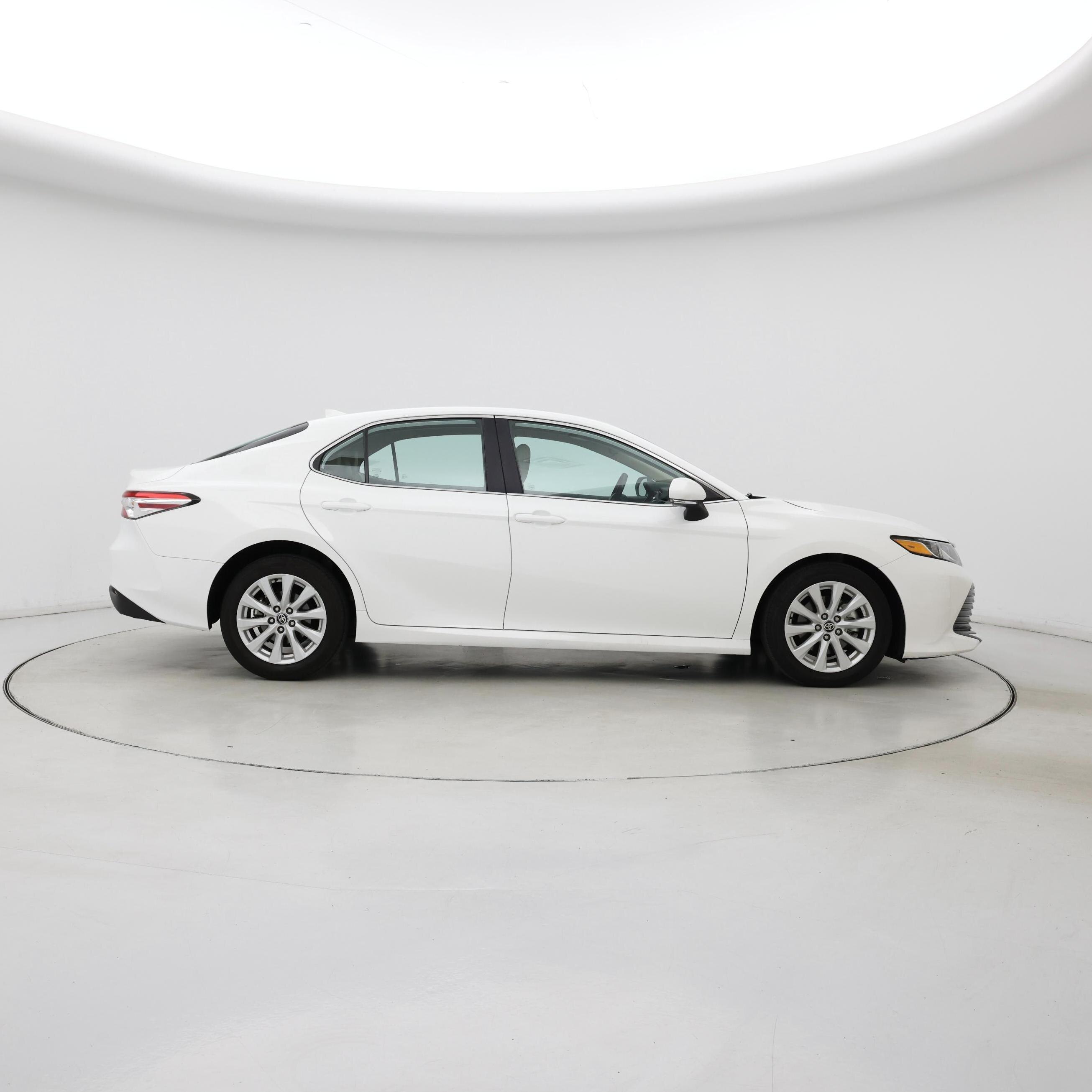 Thumbnail: 2020 Toyota Camry - 7