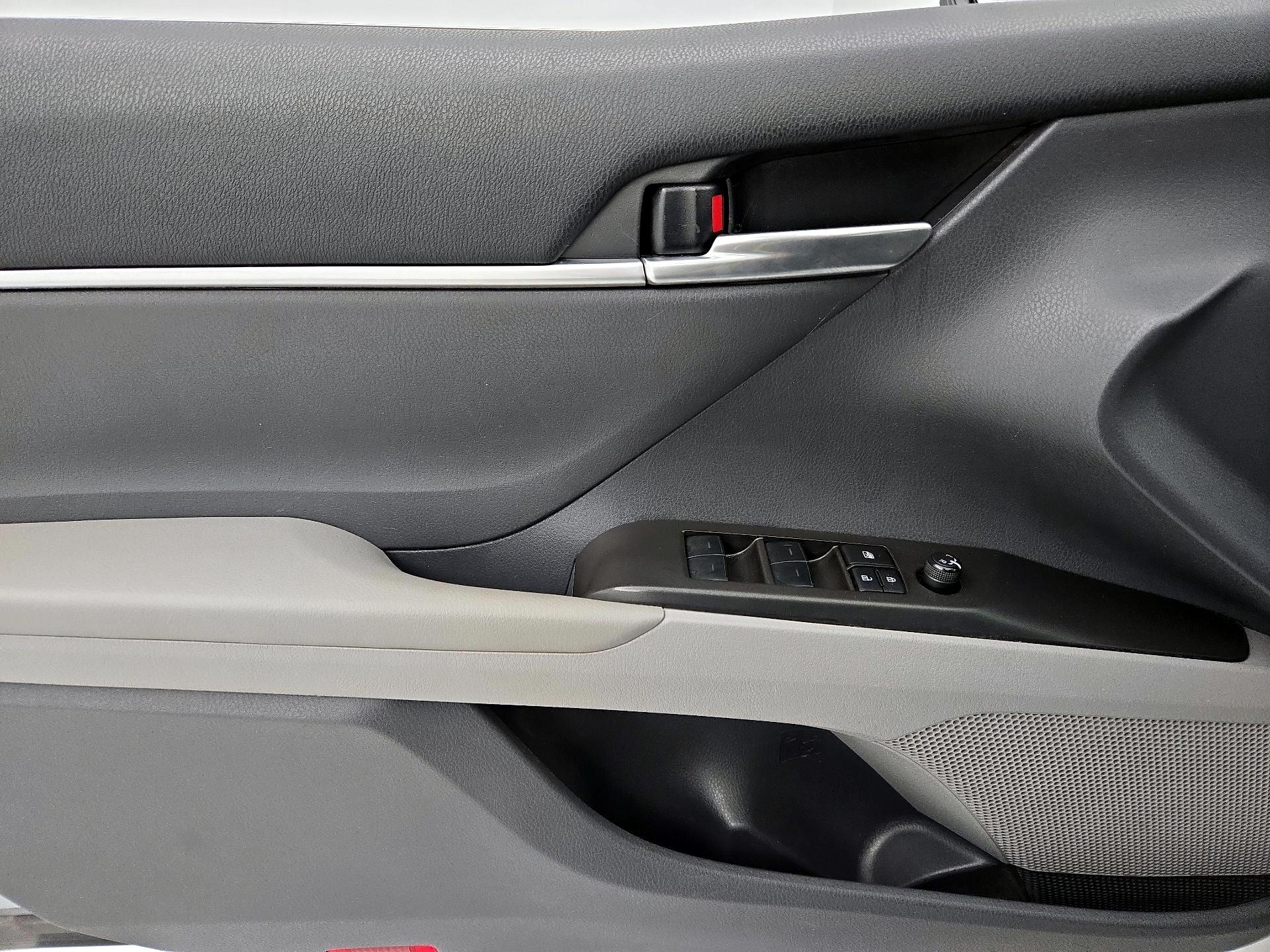 Thumbnail: 2023 Toyota Camry - 12