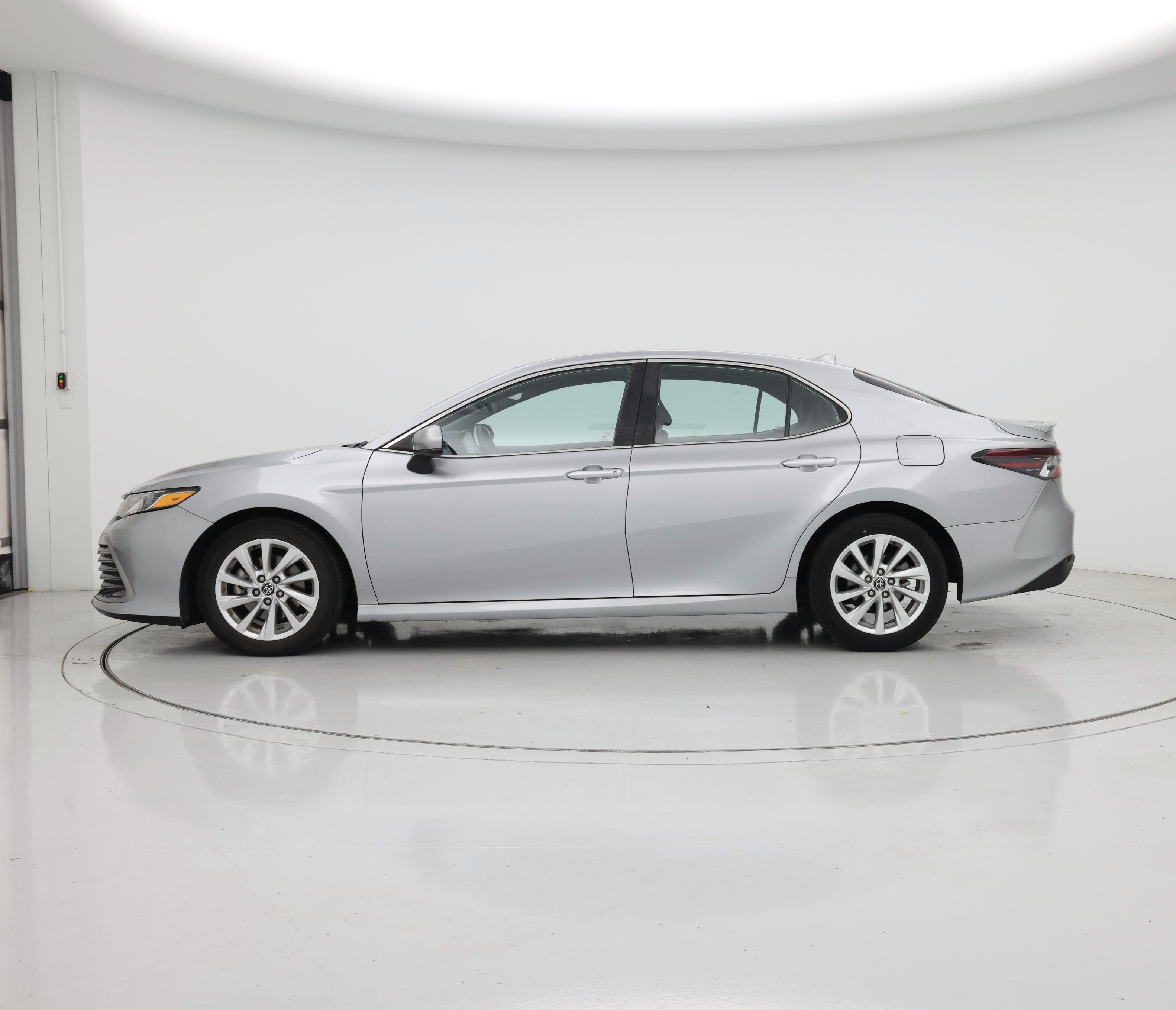 Thumbnail: 2023 Toyota Camry - 3