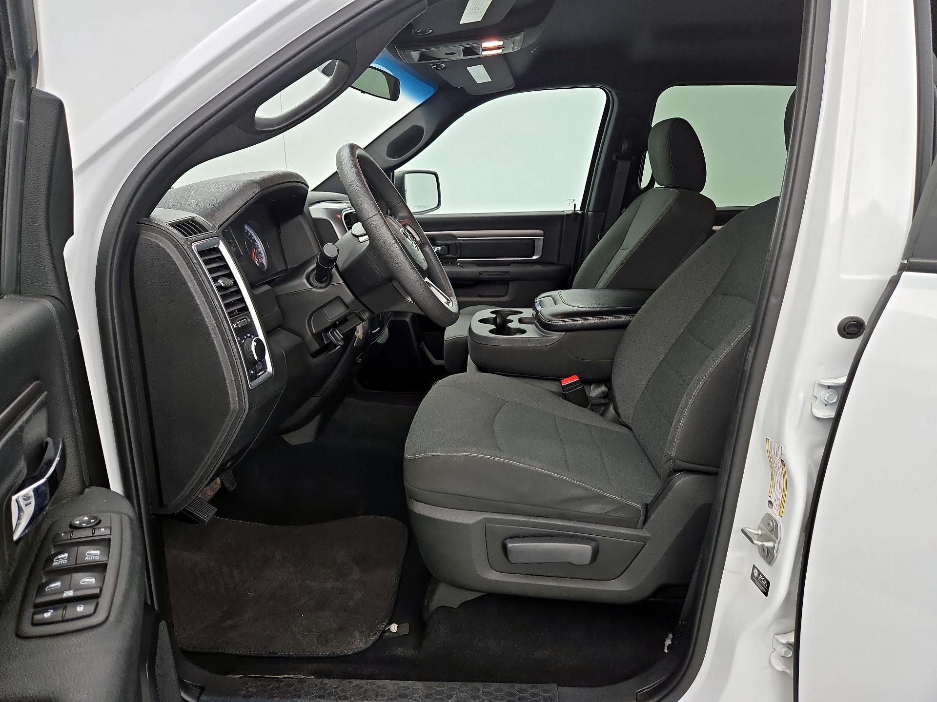 Thumbnail: 2024 RAM 1500 Classic - 11