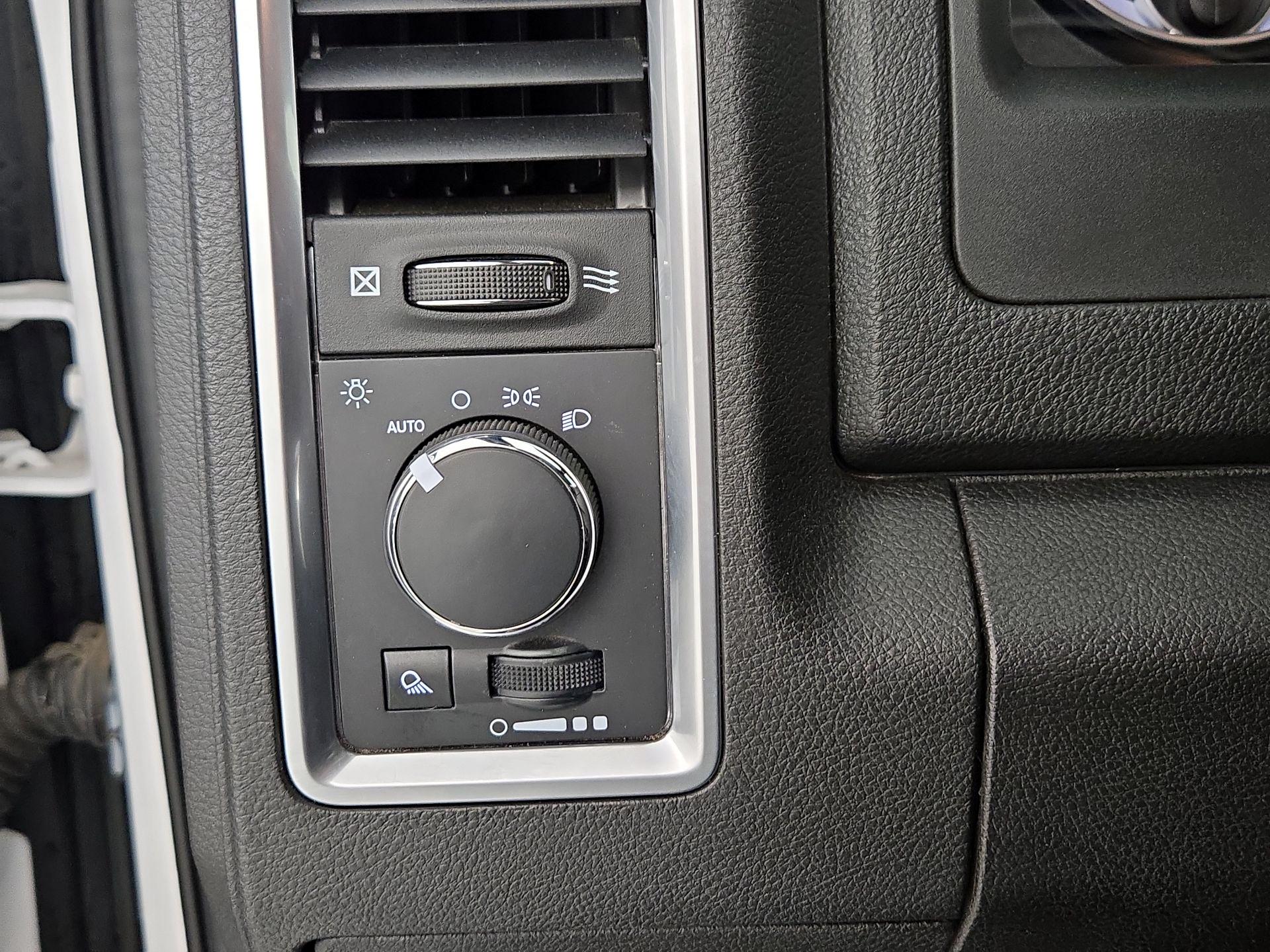 Thumbnail: 2024 RAM 1500 Classic - 13