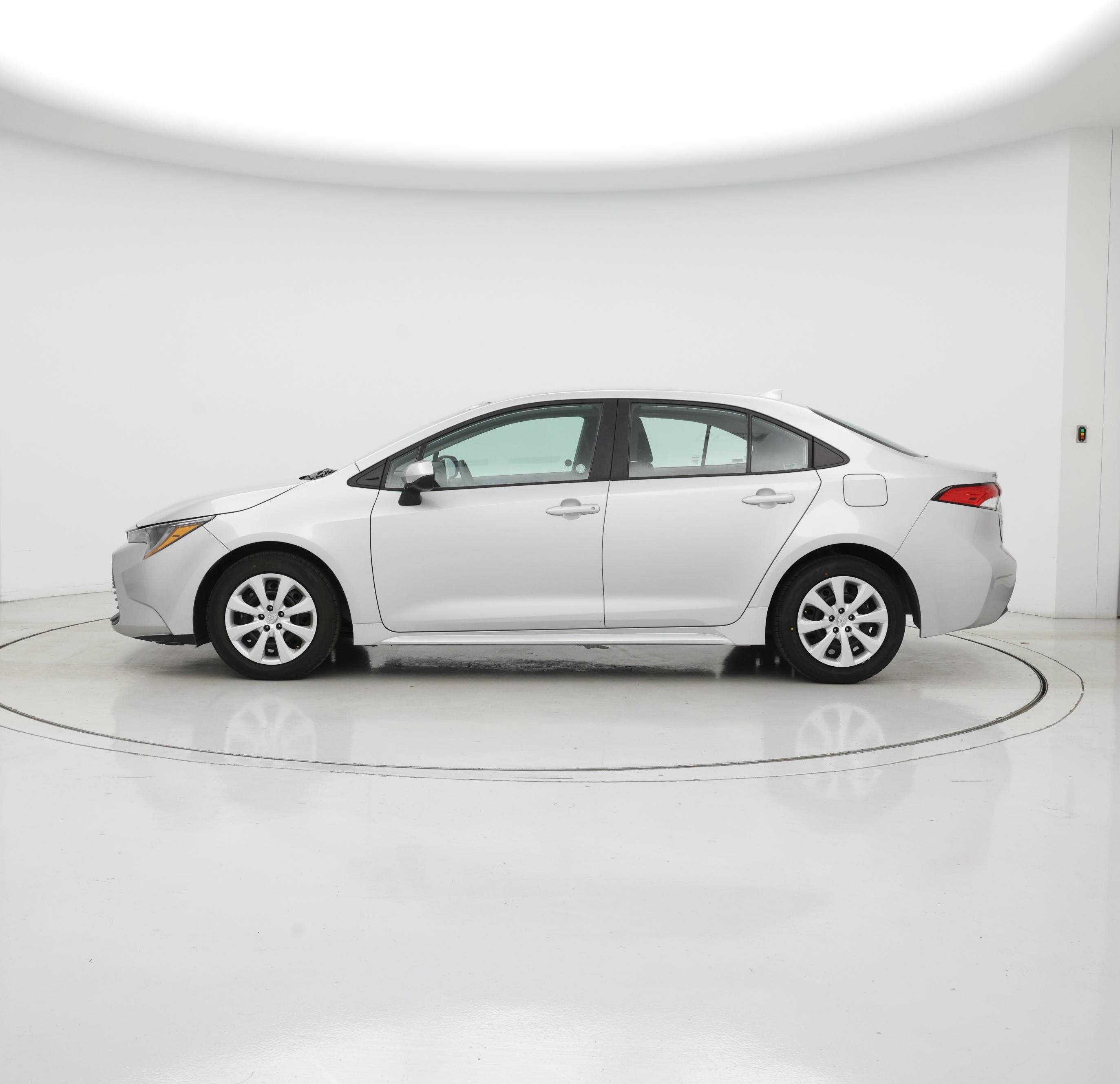 Thumbnail: 2024 Toyota Corolla - 3