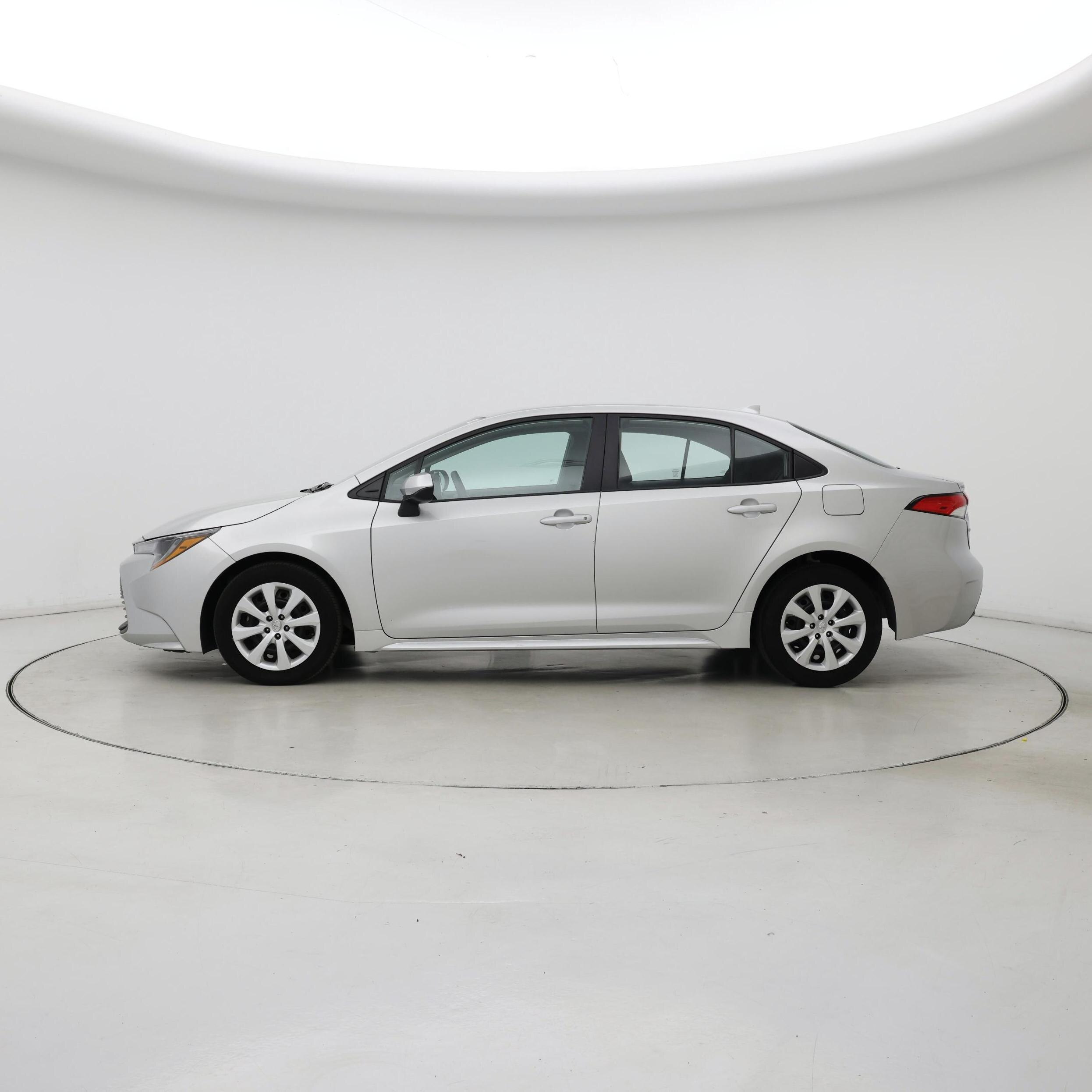 Thumbnail: 2024 Toyota Corolla - 3