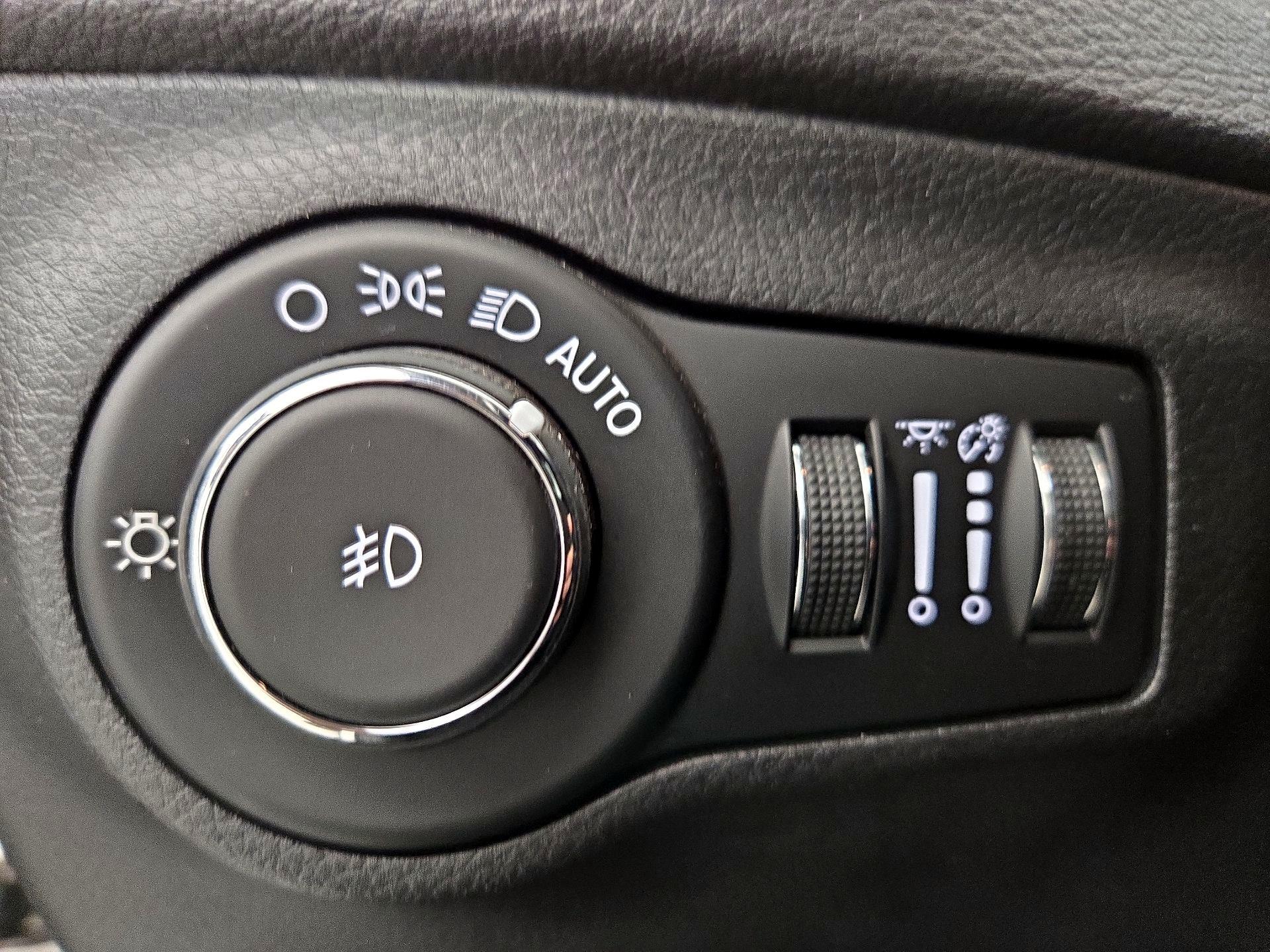 Thumbnail: 2020 Jeep Compass - 13