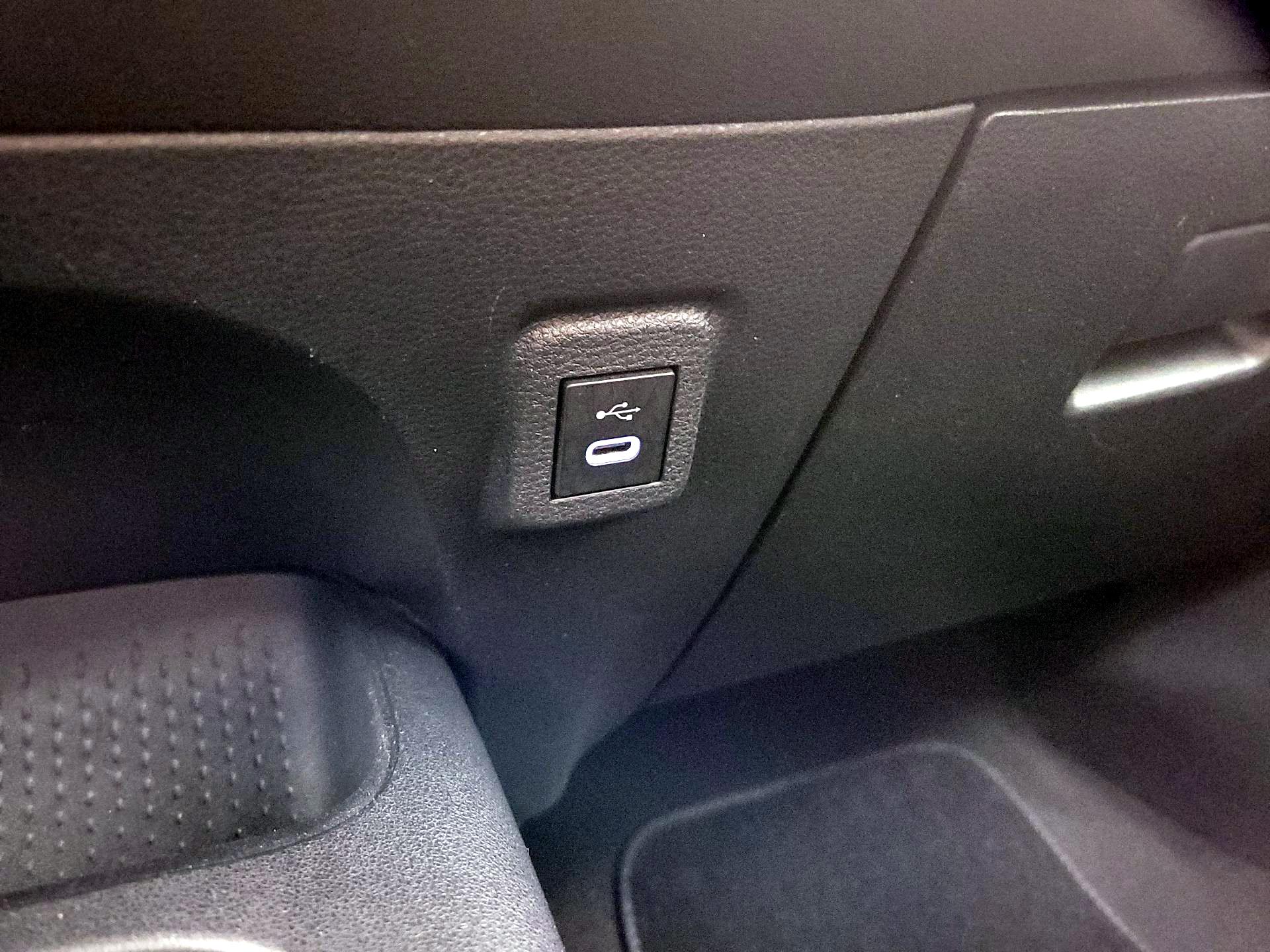 Thumbnail: 2024 Toyota Corolla - 18