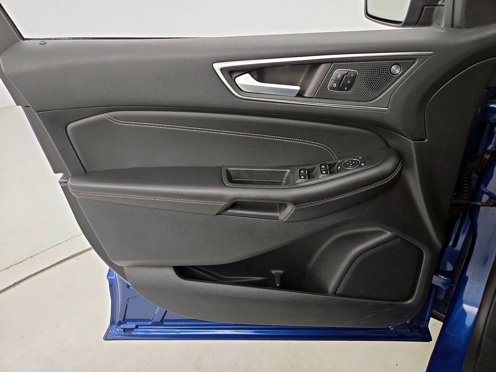 Thumbnail: 2023 Ford Edge - 12