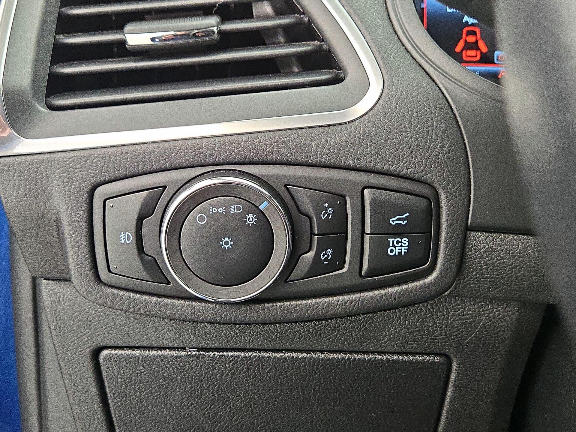 Thumbnail: 2023 Ford Edge - 13