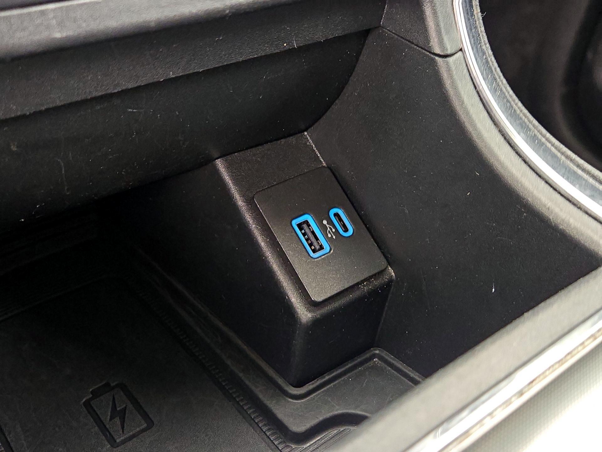 Thumbnail: 2023 Ford Edge - 19