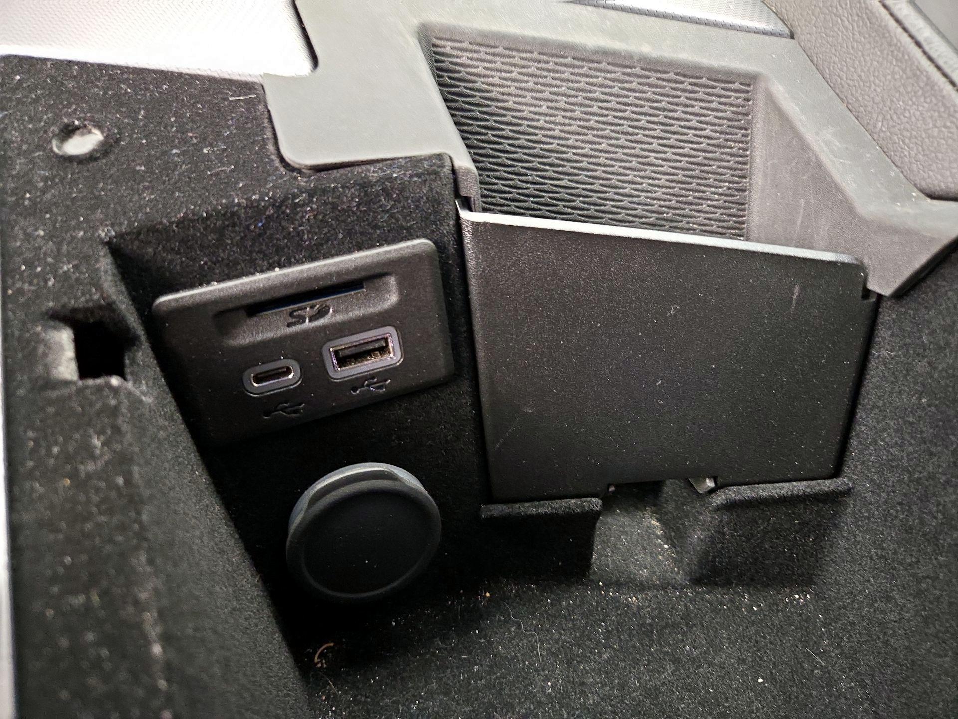 Thumbnail: 2023 Cadillac CT5 - 18