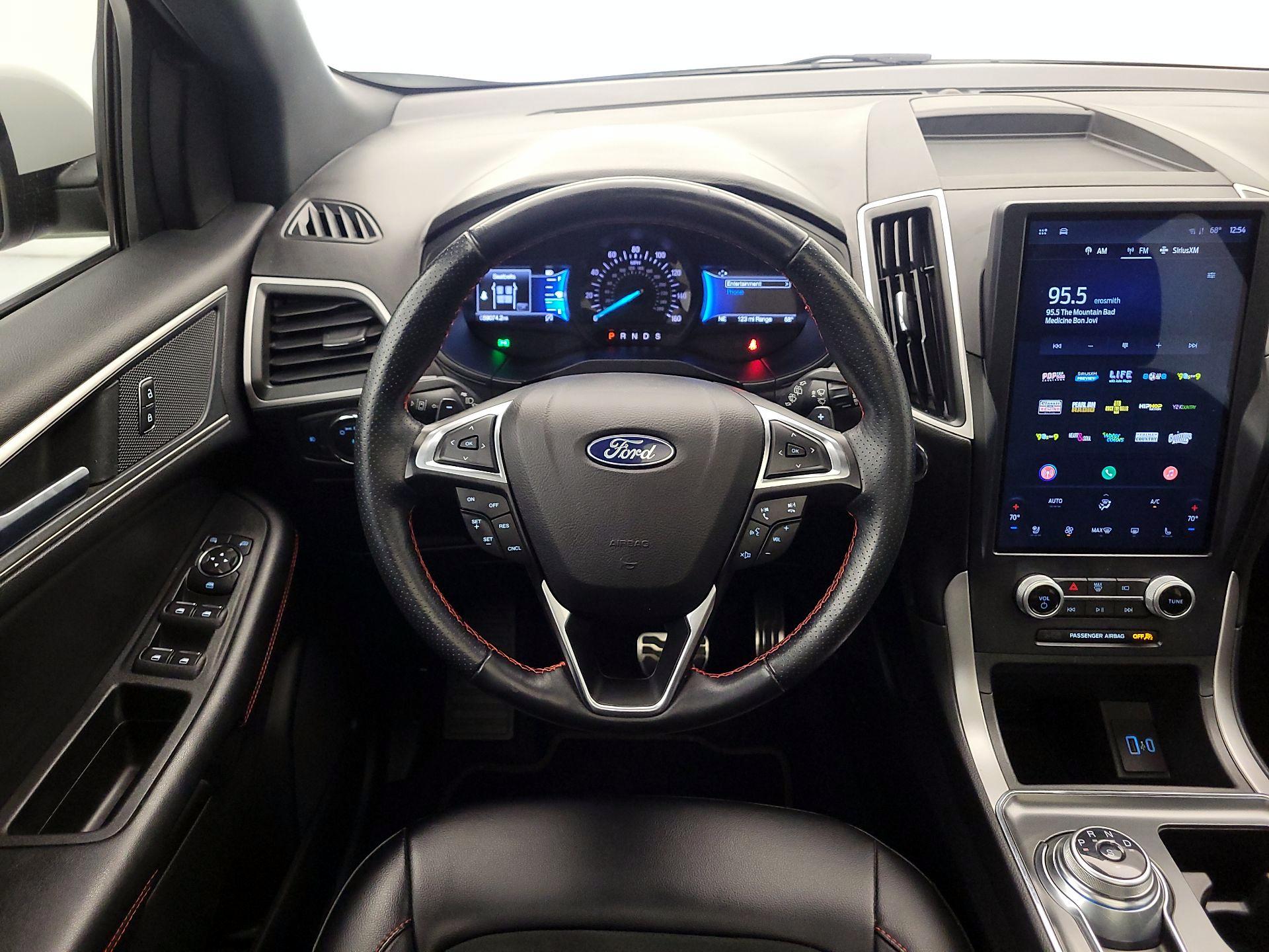 Thumbnail: 2022 Ford Edge - 10