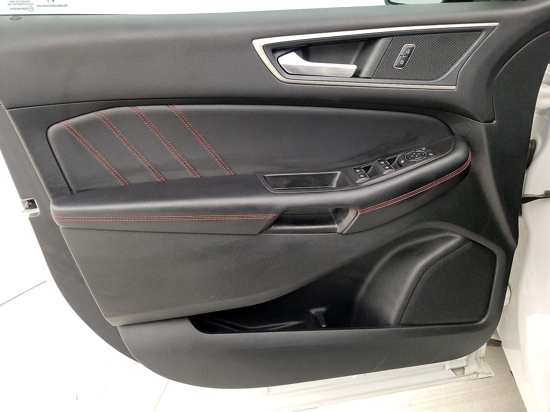 Thumbnail: 2022 Ford Edge - 12