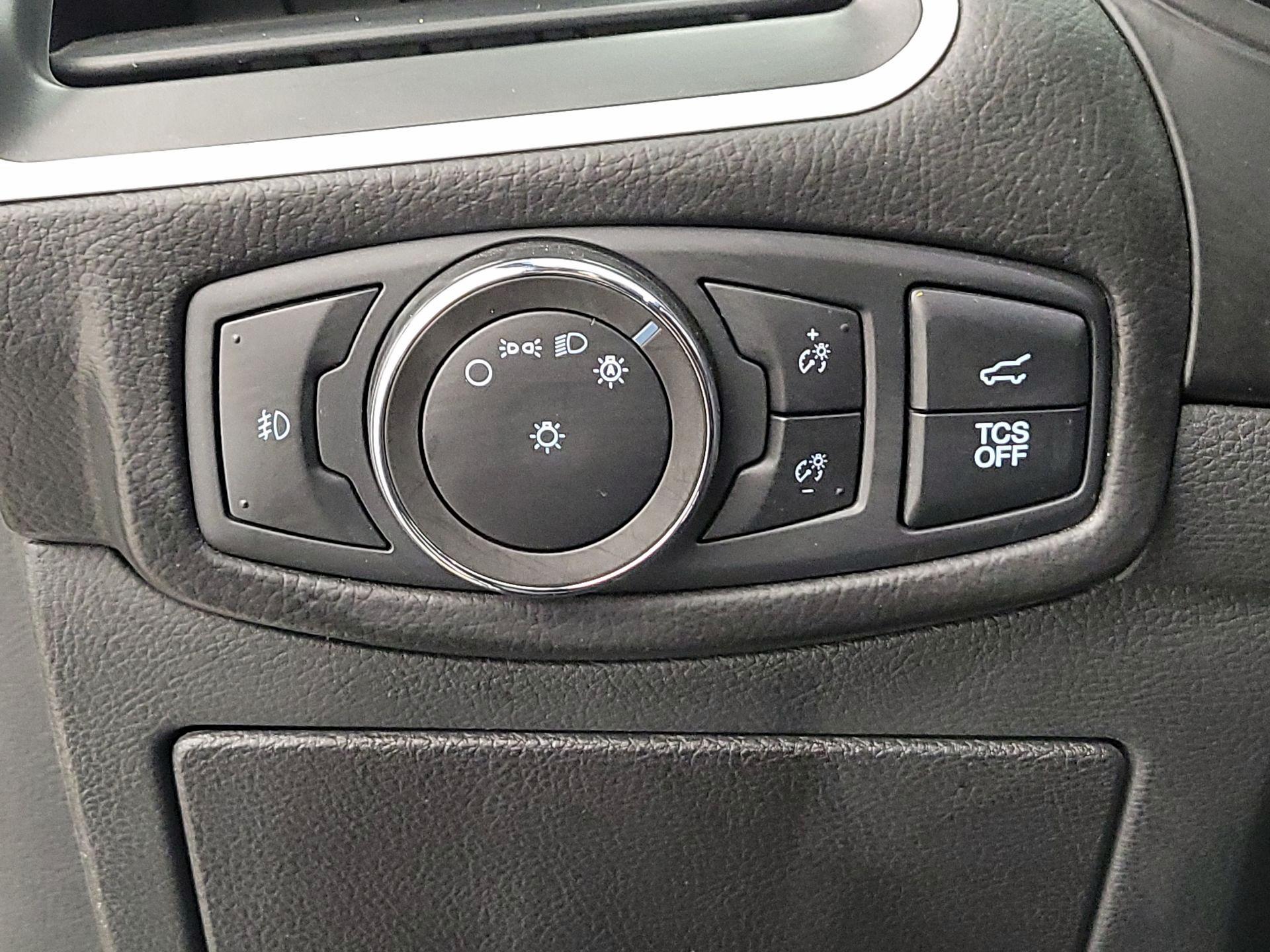 Thumbnail: 2022 Ford Edge - 13