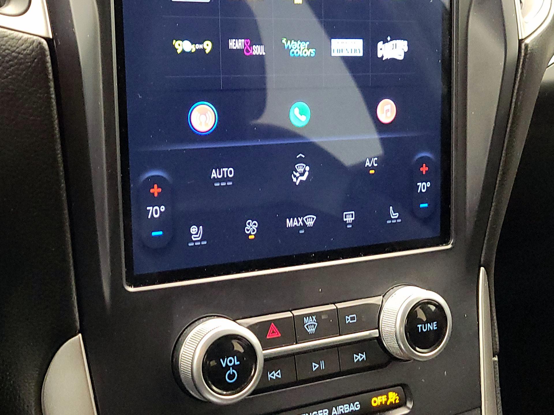 Thumbnail: 2022 Ford Edge - 16