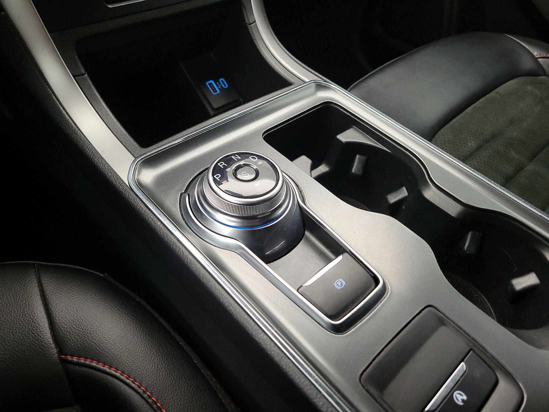 Thumbnail: 2022 Ford Edge - 17