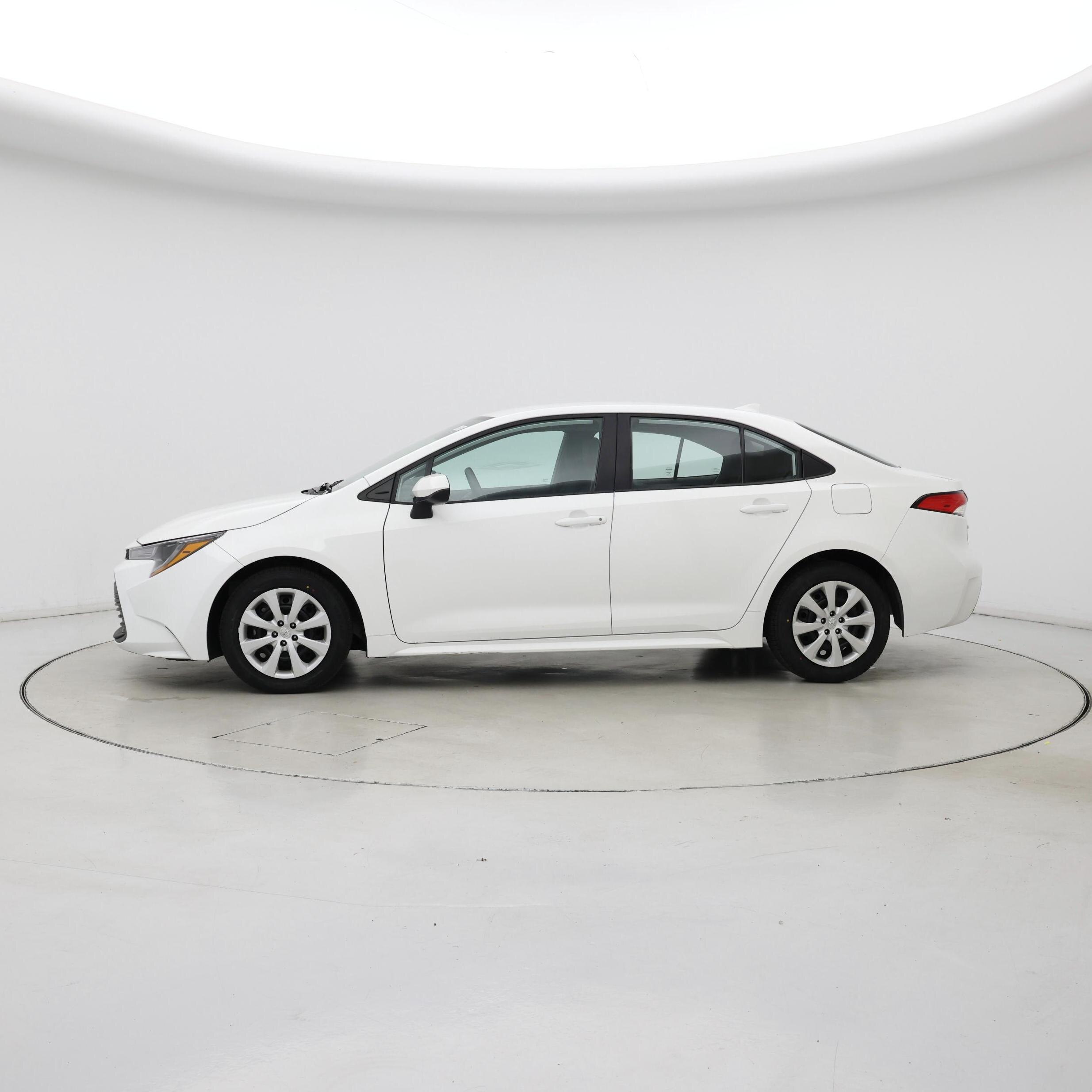 Thumbnail: 2024 Toyota Corolla - 3